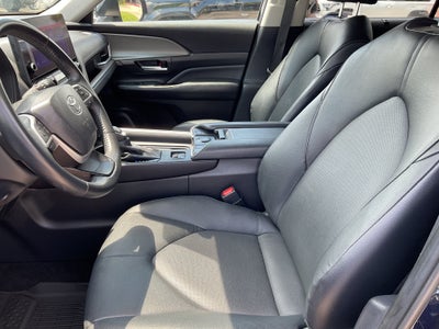 2025 Toyota Grand Highlander LE