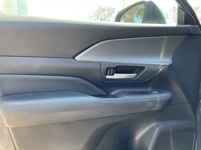 2025 Toyota GRAND HIGHLANDER LE