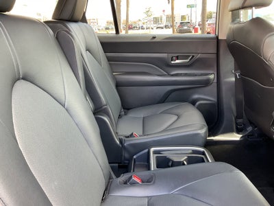 2025 Toyota GRAND HIGHLANDER XLE