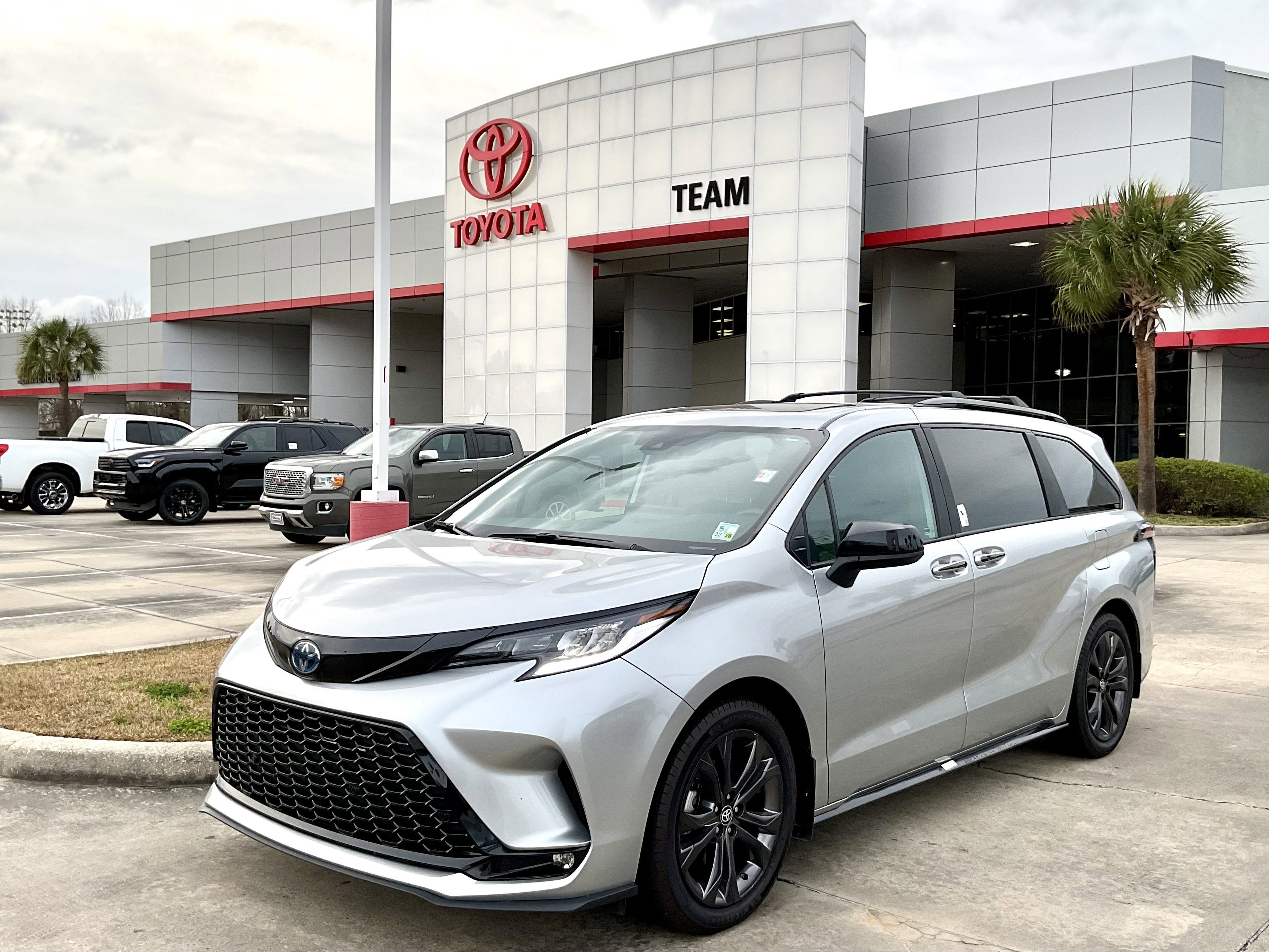 2025 Toyota SIENNA XSE XSE