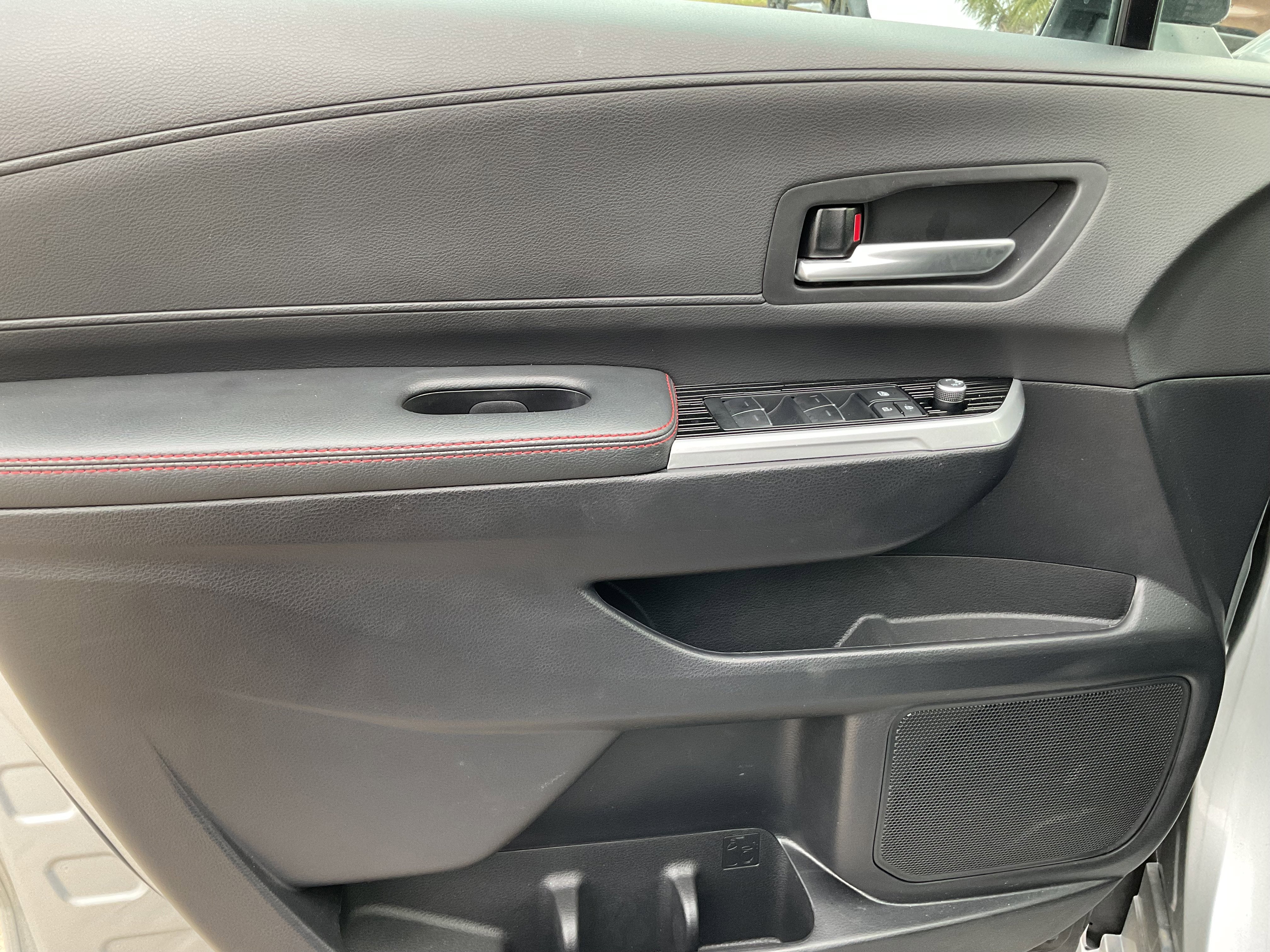 2025 Toyota SIENNA XSE XSE