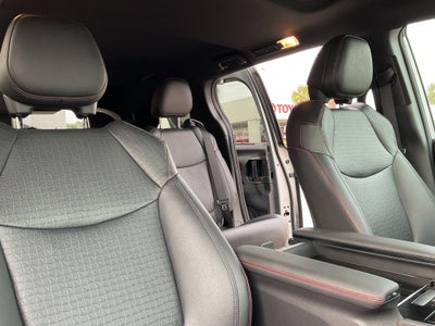 2025 Toyota SIENNA XSE XSE
