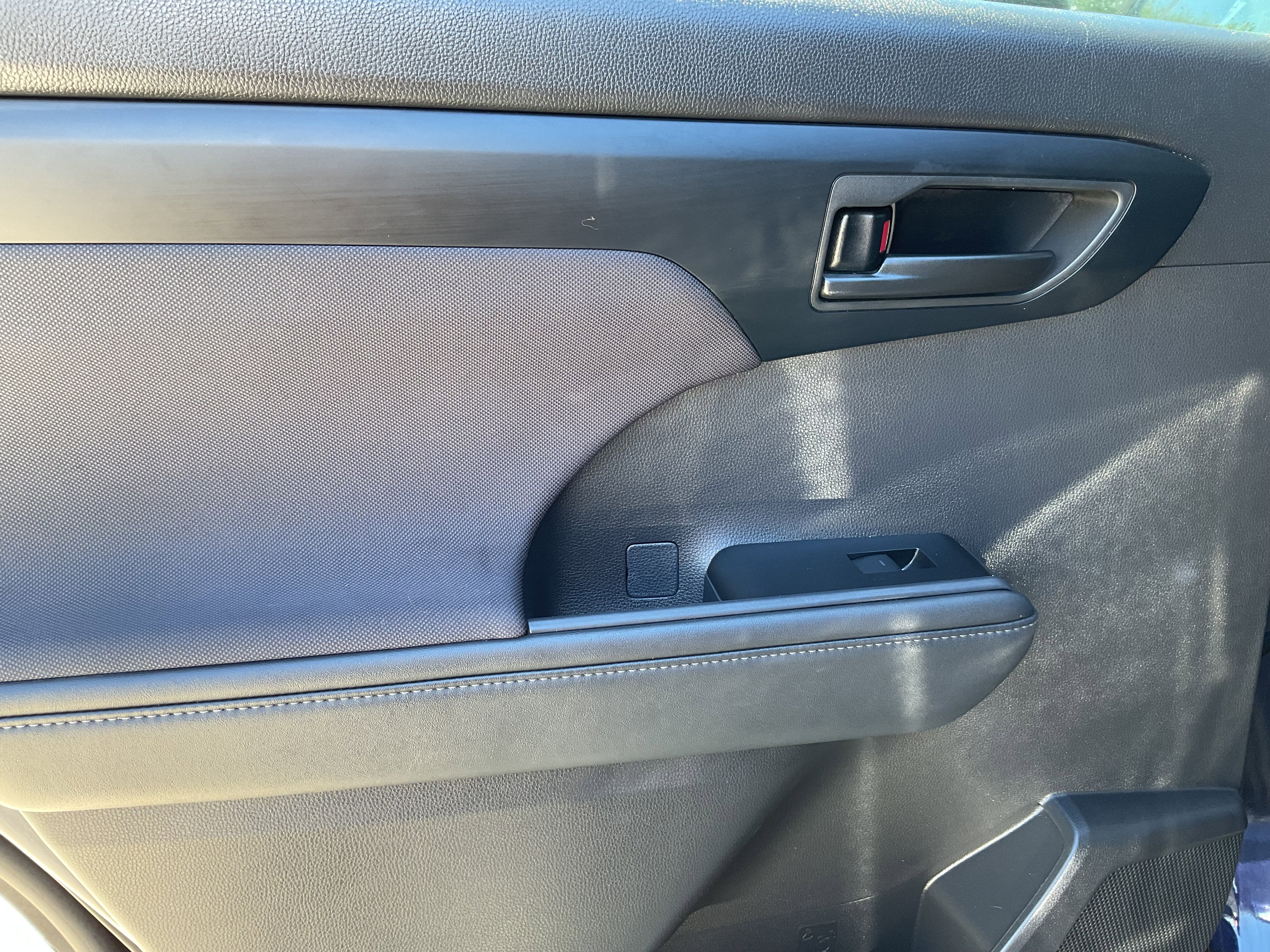 2025 Toyota HIGHLANDER LE