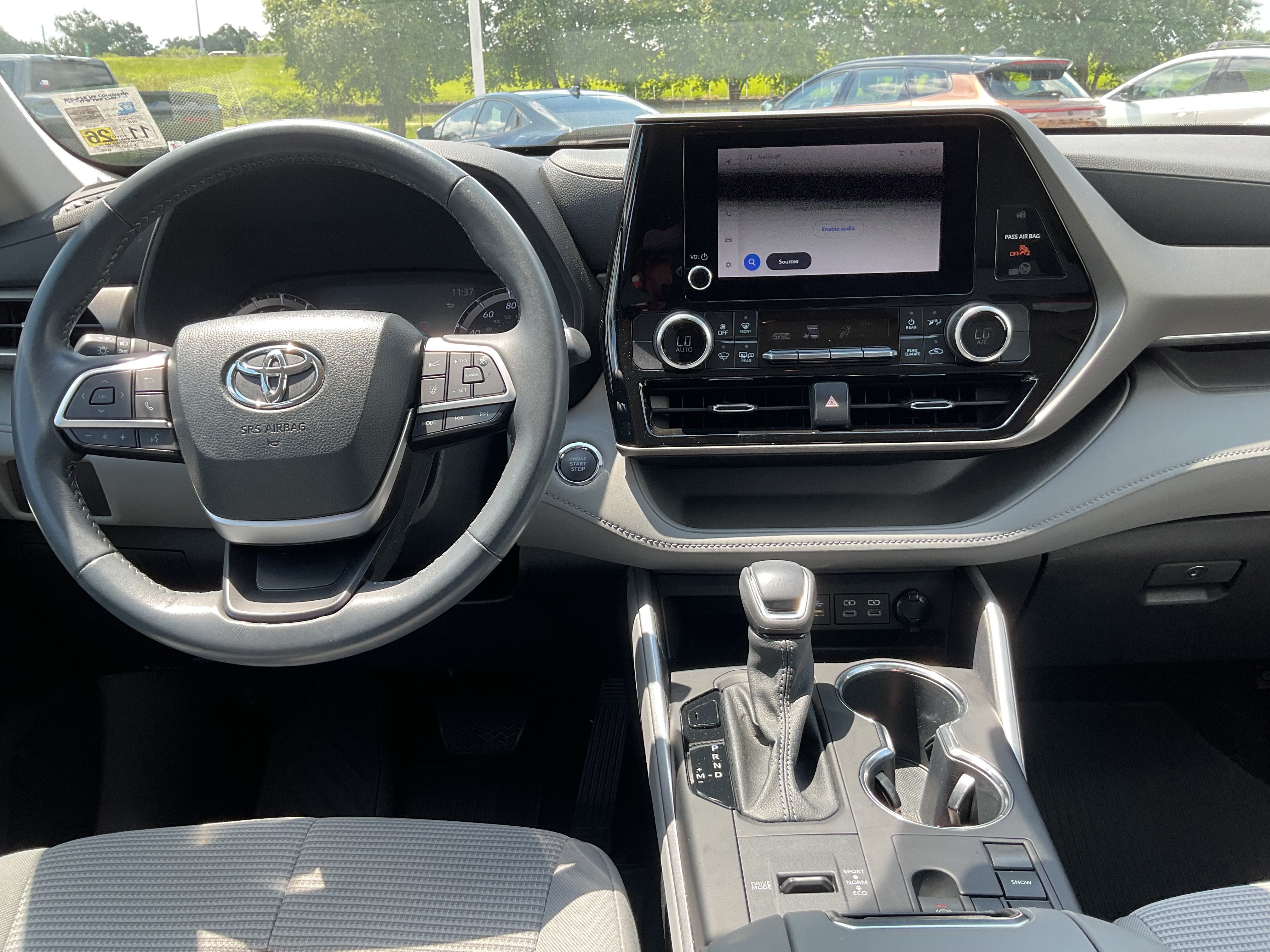 2023 Toyota Highlander LE