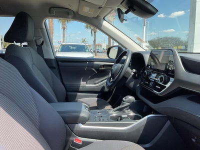 2025 Toyota HIGHLANDER LE