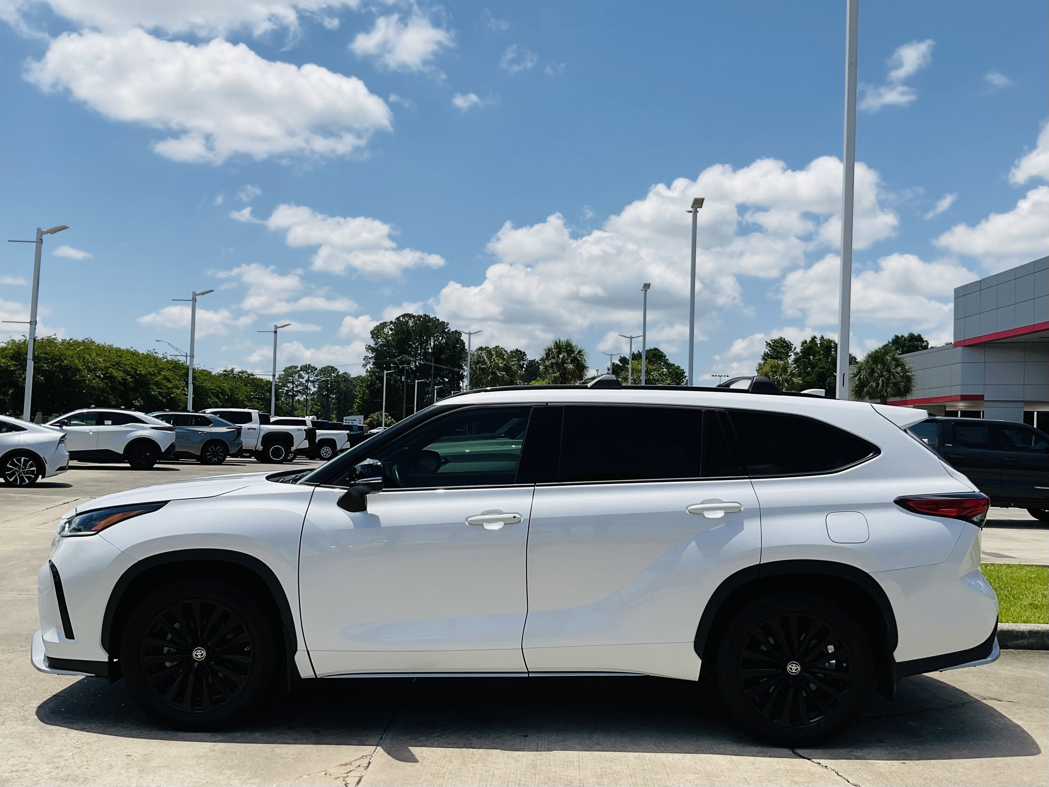 2023 Toyota HIGHLANDER XSE