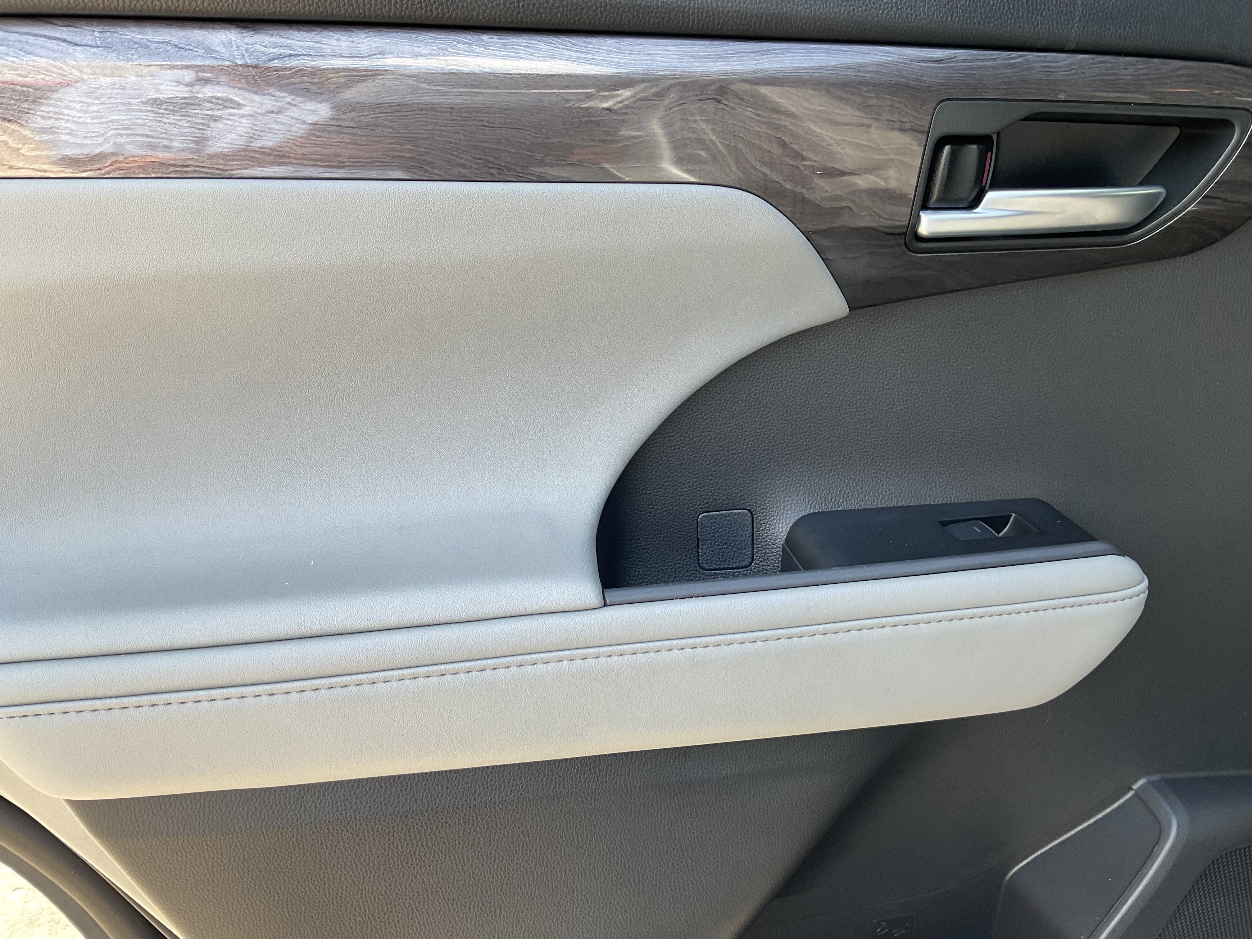 2025 Toyota Highlander Limited