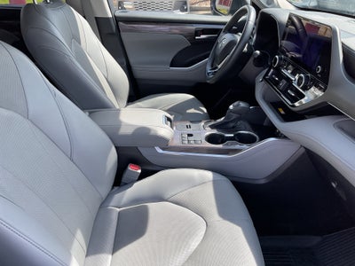 2025 Toyota Highlander Limited