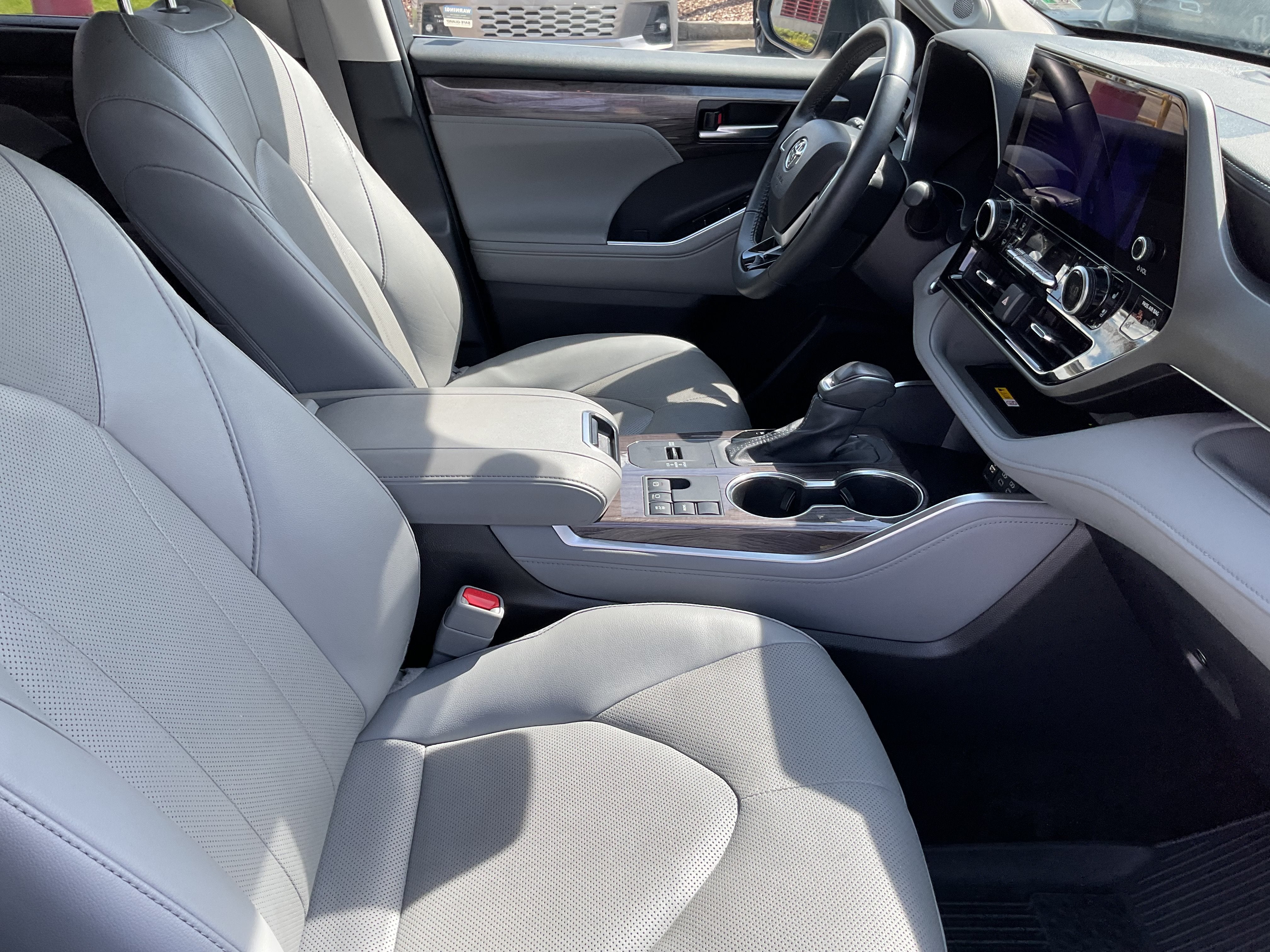 2025 Toyota Highlander Limited