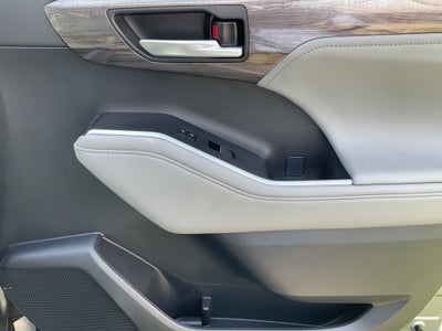 2025 Toyota Highlander Limited