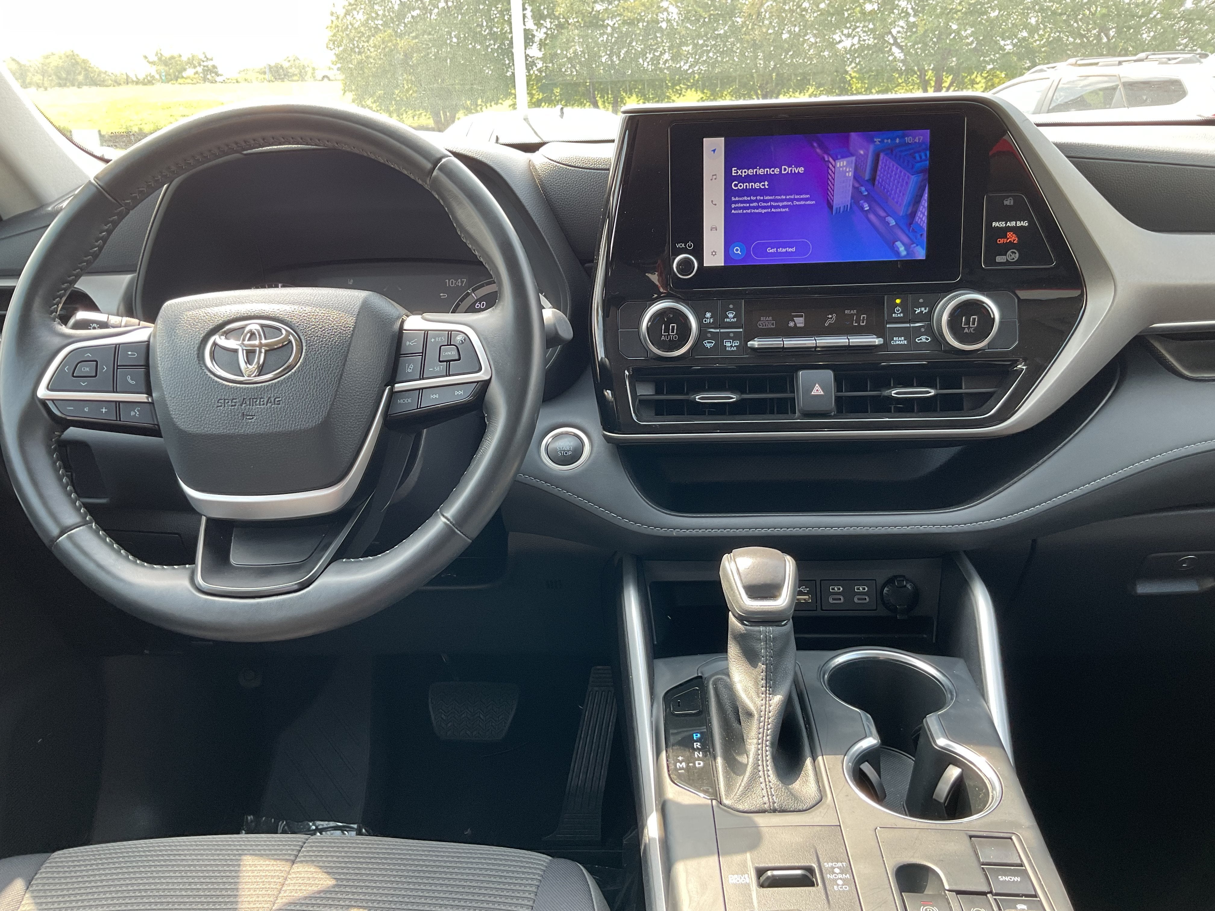 2025 Toyota Highlander LE