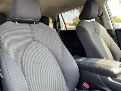 2025 Toyota Highlander LE