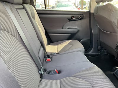 2025 Toyota Highlander LE