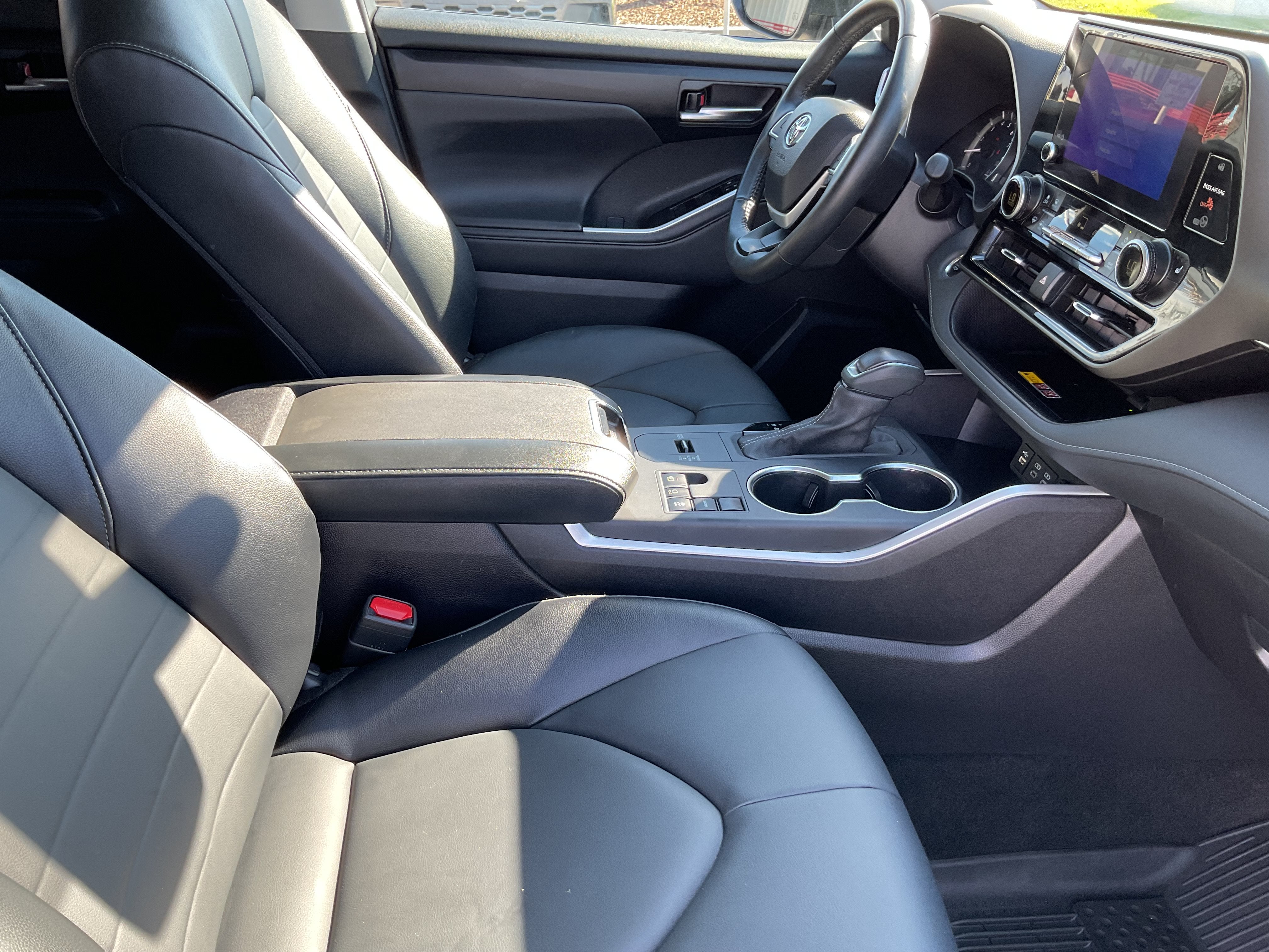 2025 Toyota Highlander XLE