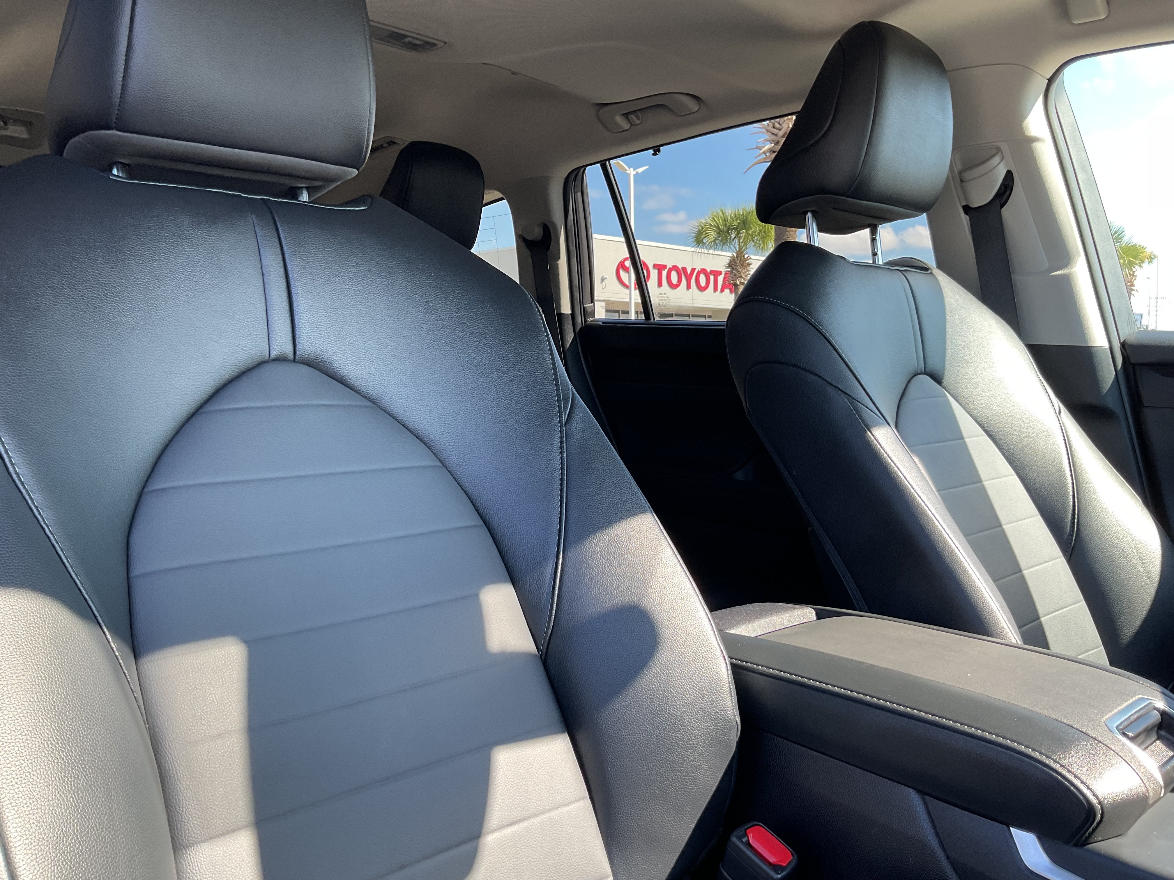 2025 Toyota Highlander XLE