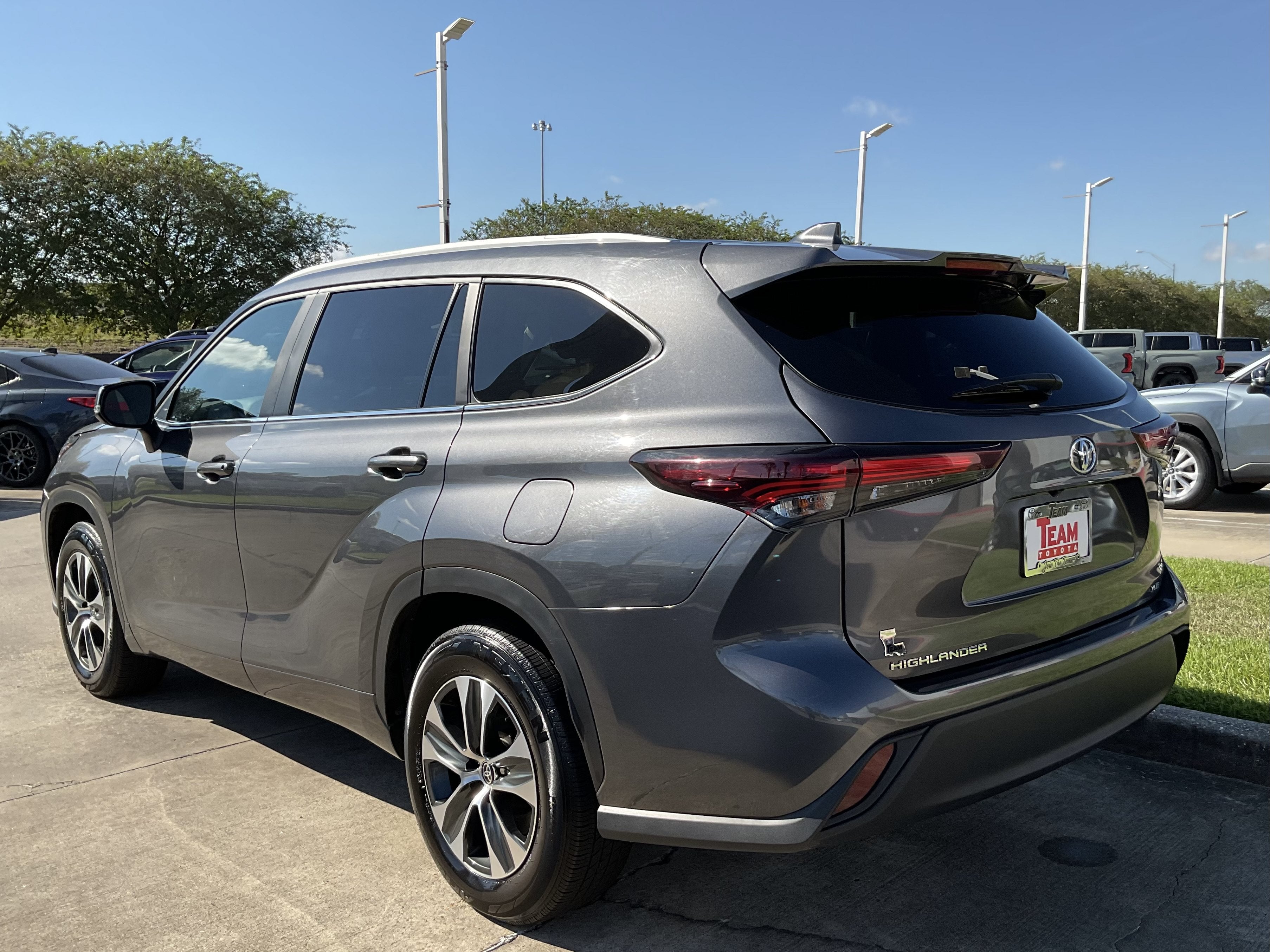2025 Toyota Highlander XLE
