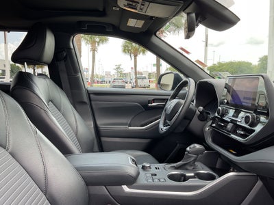 2025 Toyota Highlander XSE