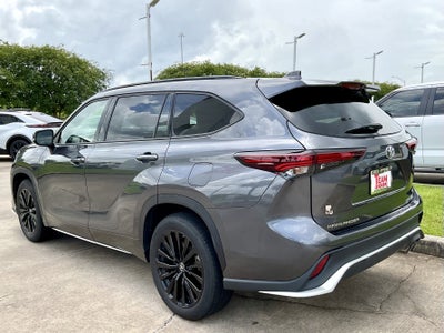 2025 Toyota Highlander XSE