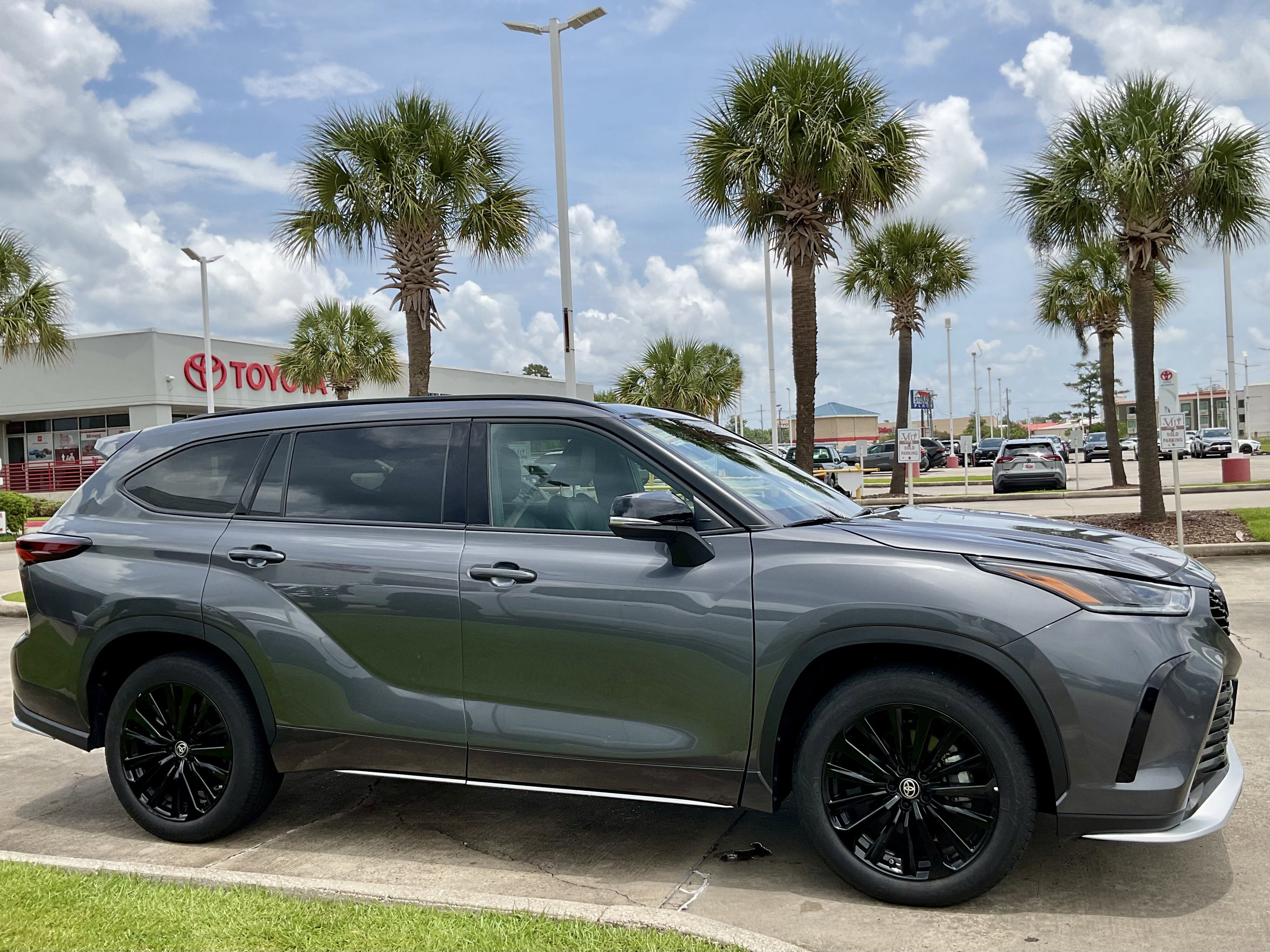 2025 Toyota Highlander XSE