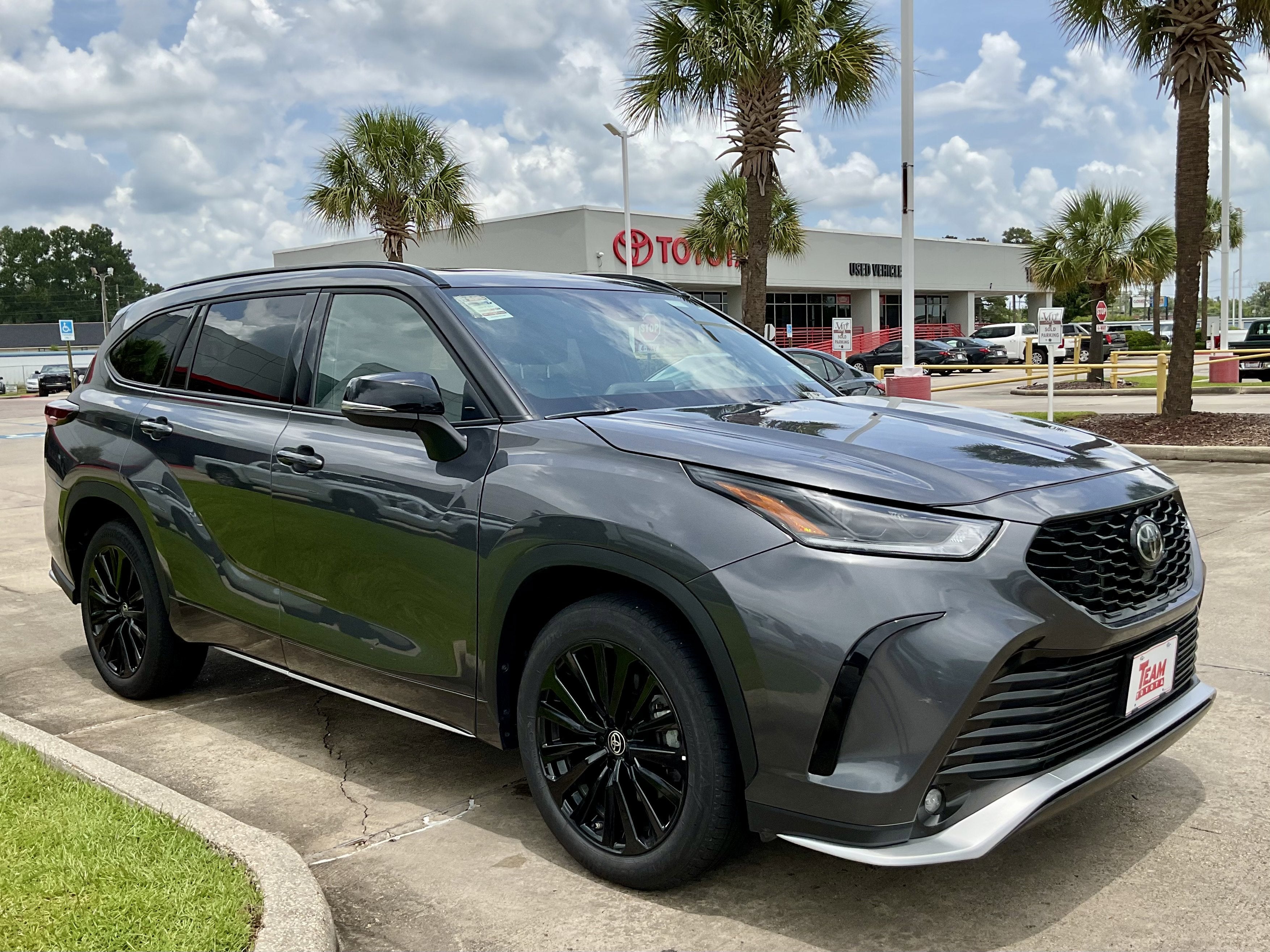 2025 Toyota Highlander XSE