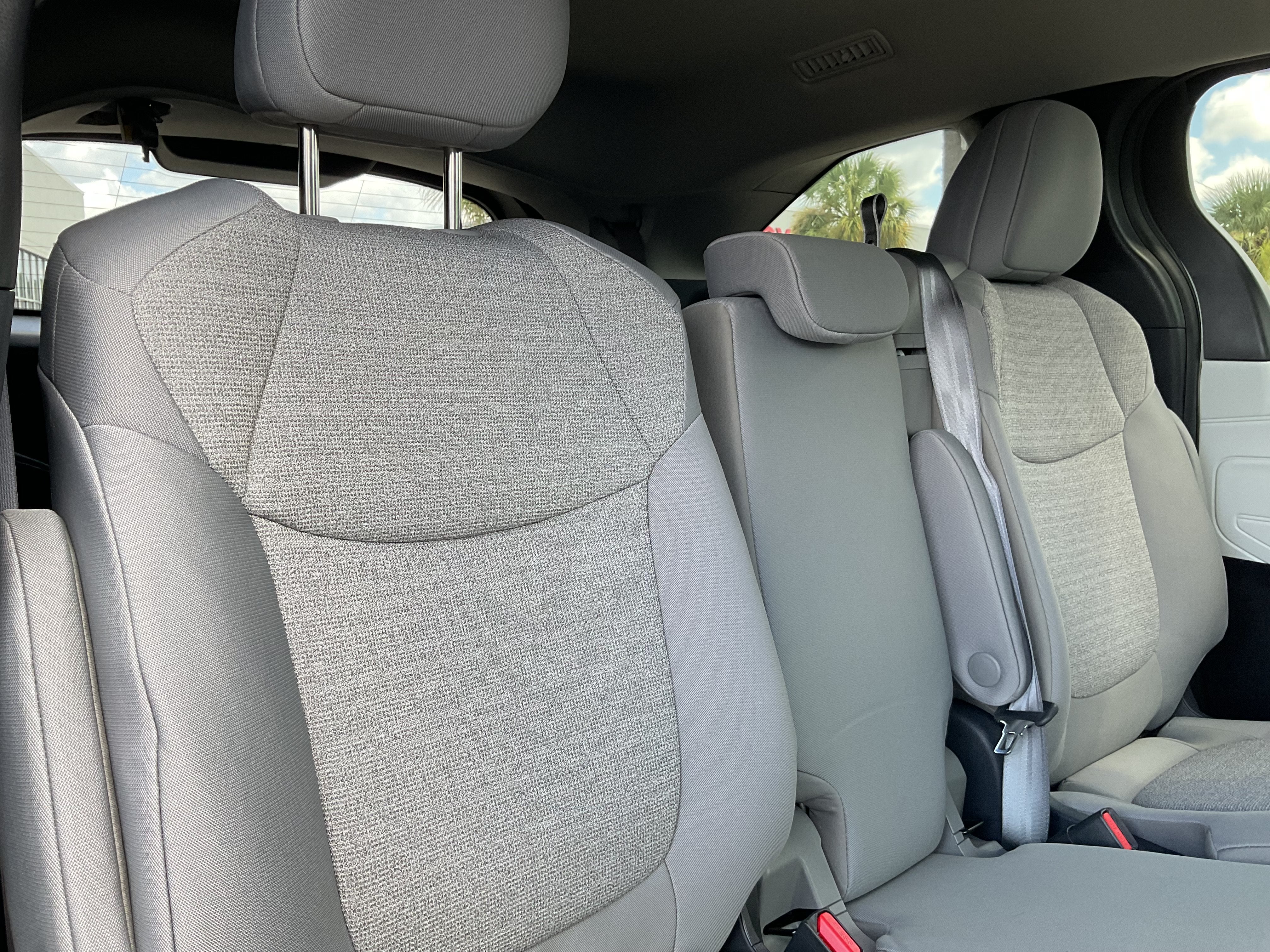 2025 Toyota Sienna LE