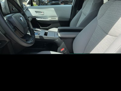 2025 Toyota Sienna LE
