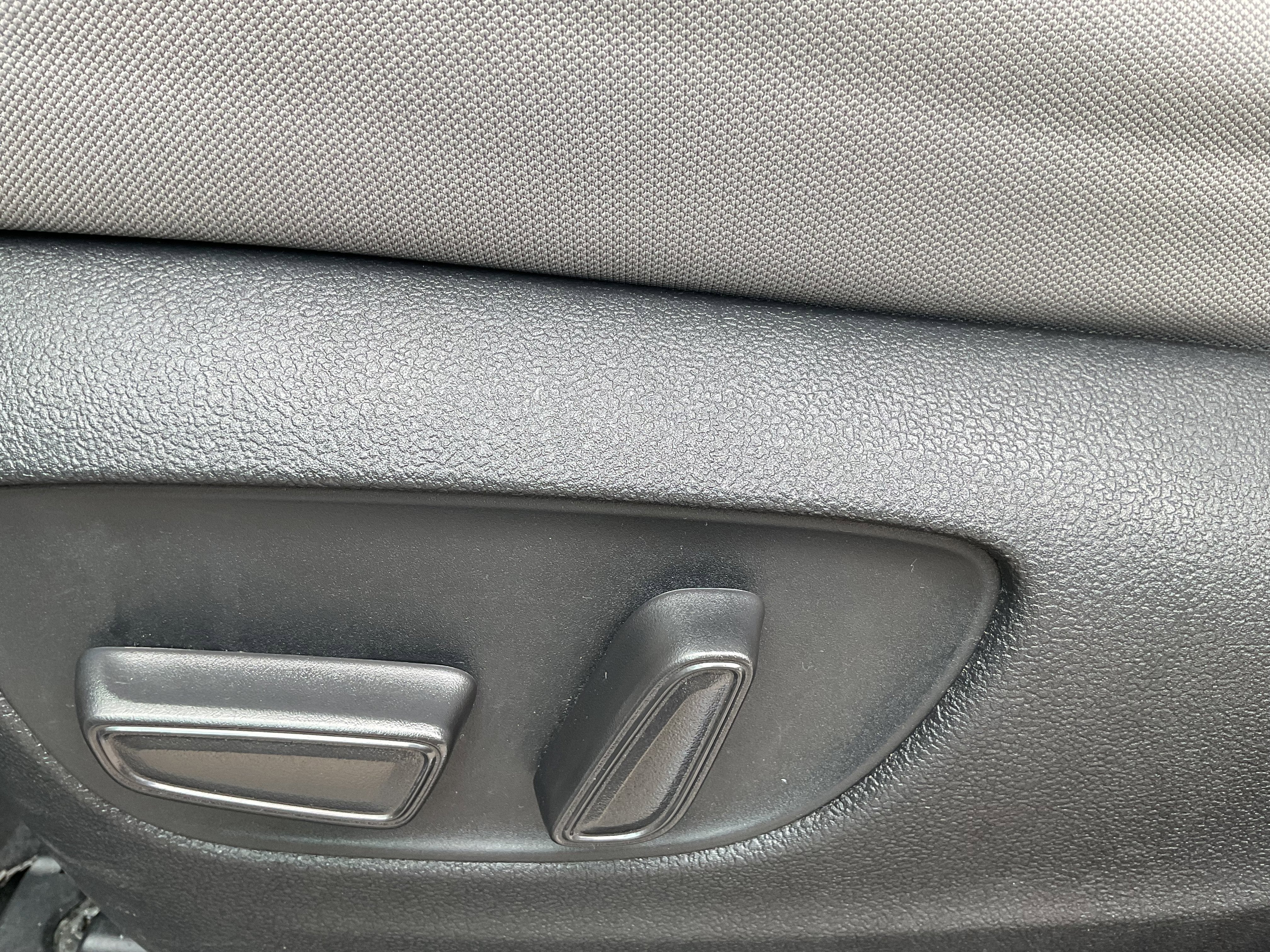 2024 Toyota SIENNA LE LE