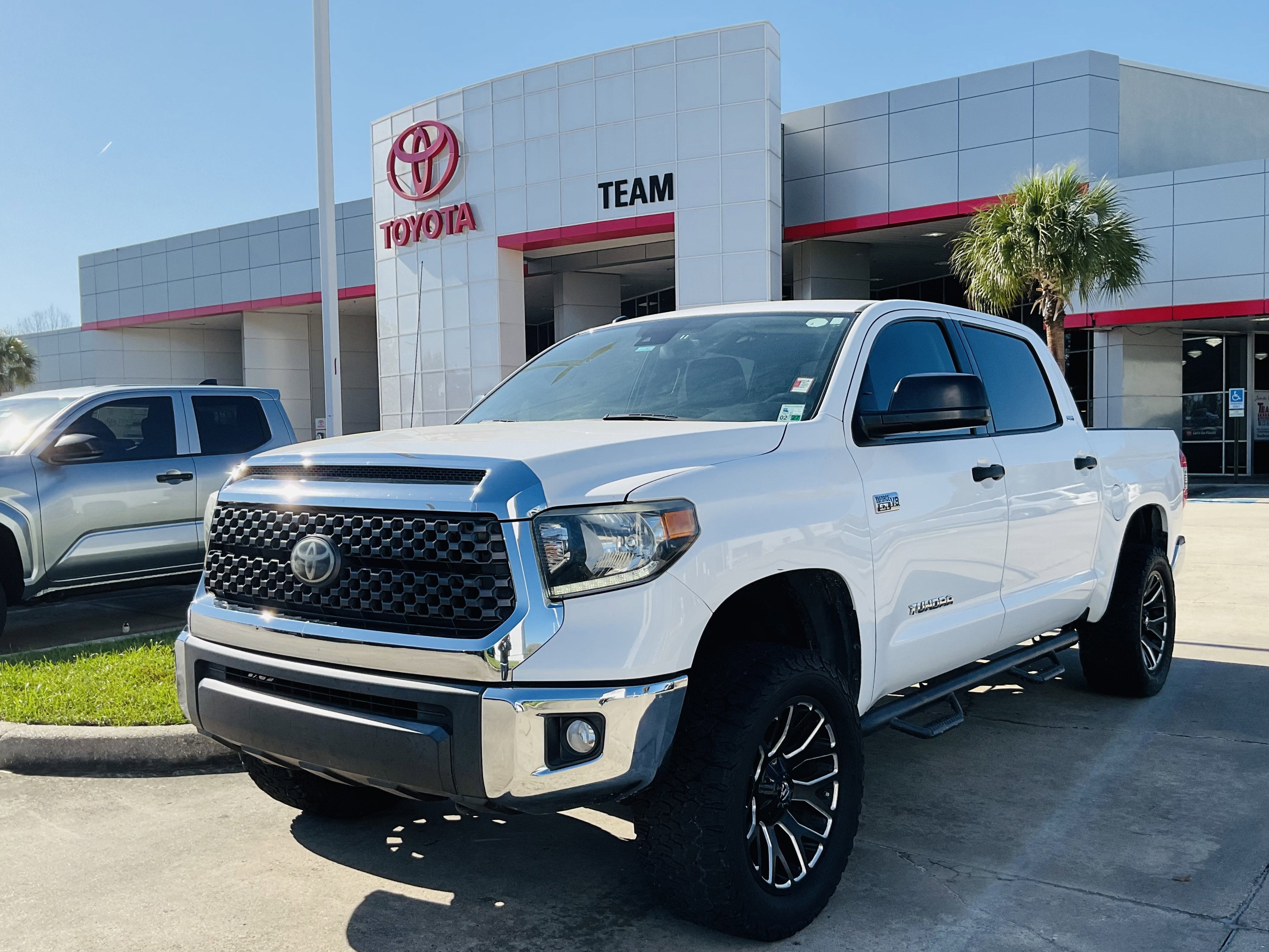 2019 Toyota TUNDRA 4X4 SR5