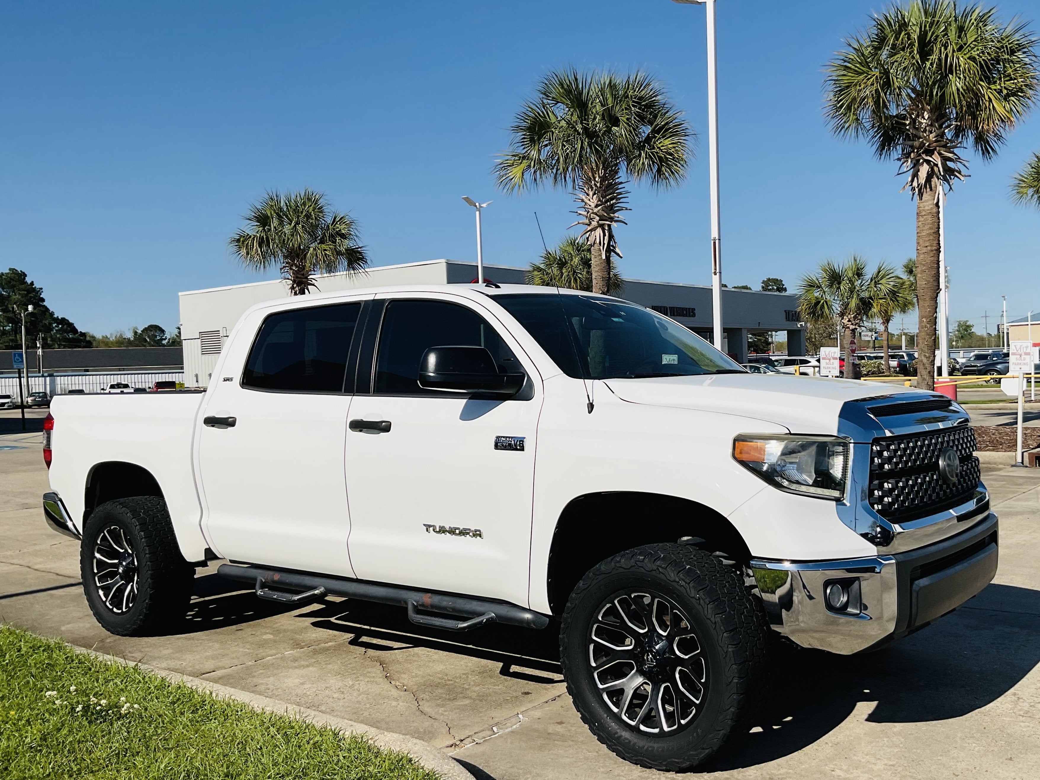 2019 Toyota TUNDRA 4X4 SR5