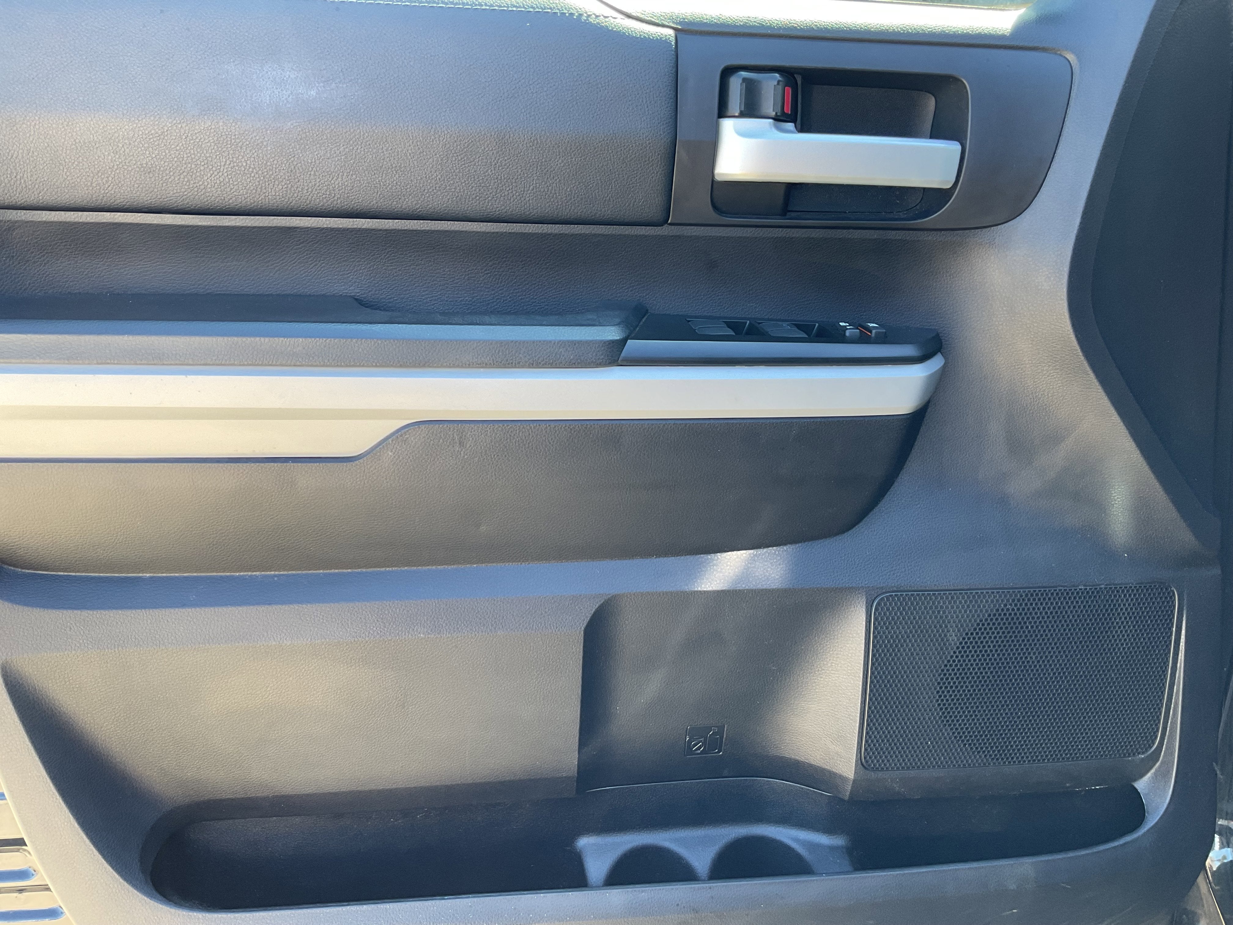 2020 Toyota TUNDRA 4X4 SR5