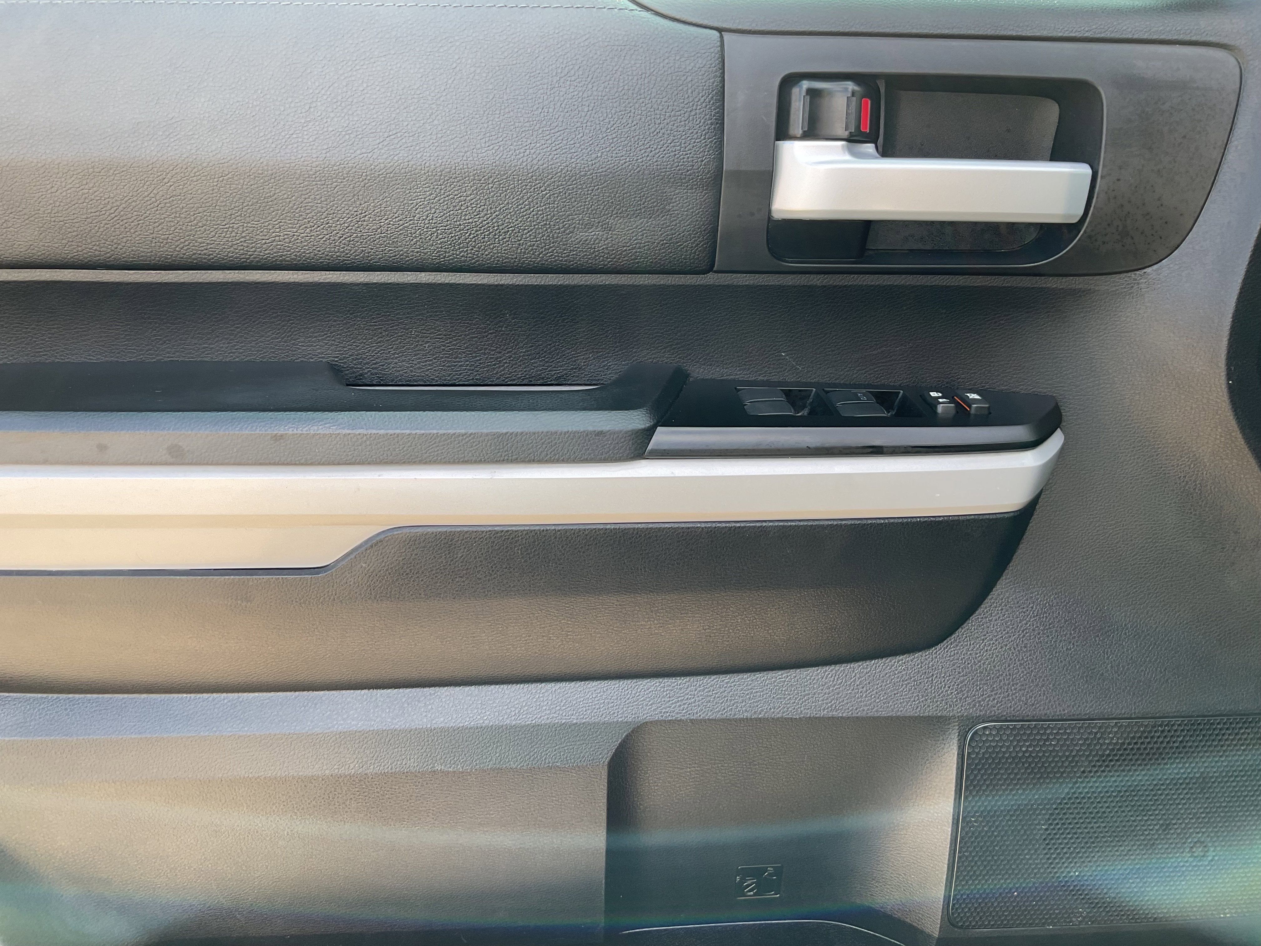 2020 Toyota TUNDRA 4X2 SR5