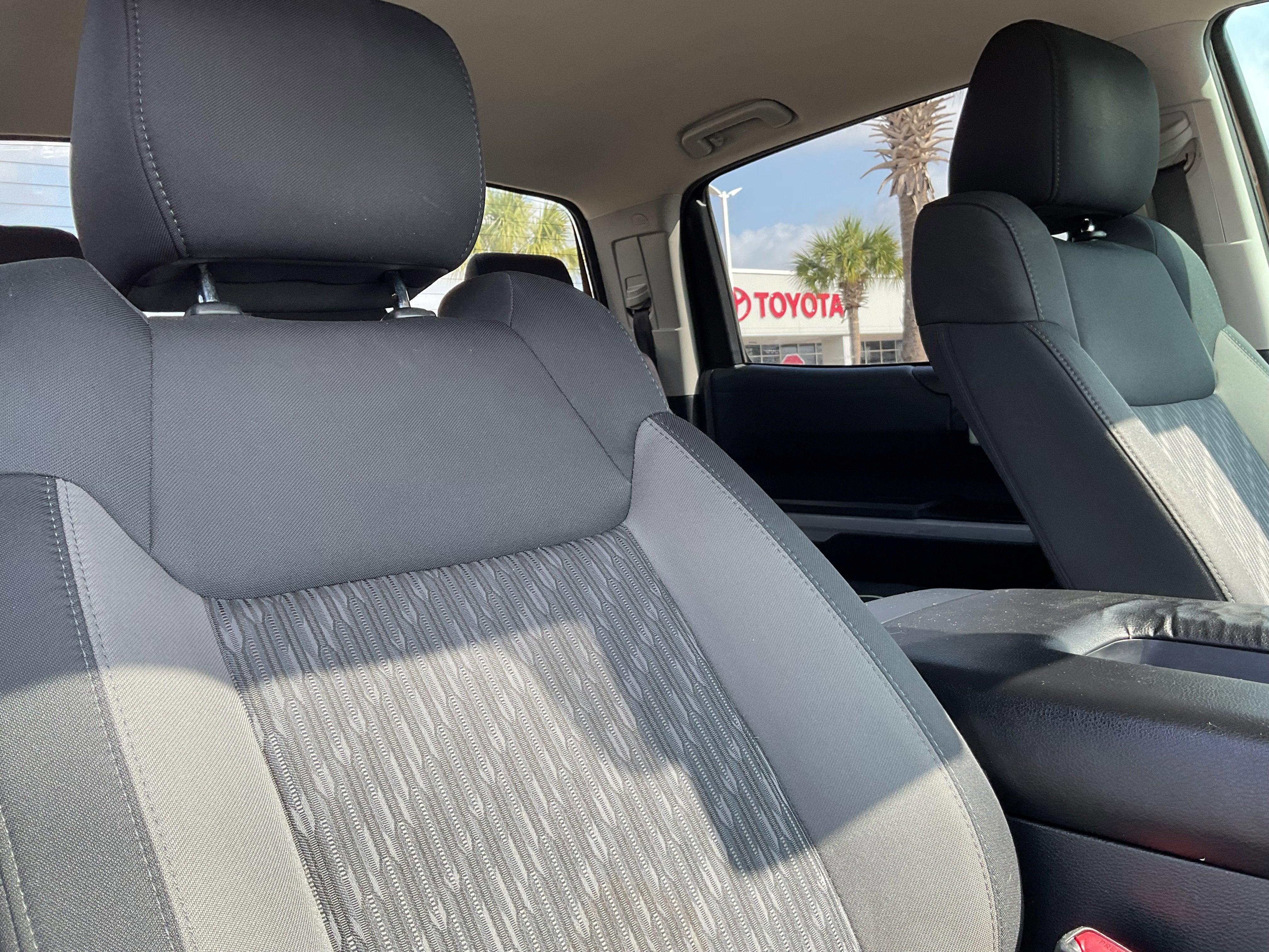 2020 Toyota TUNDRA 4X2 SR5