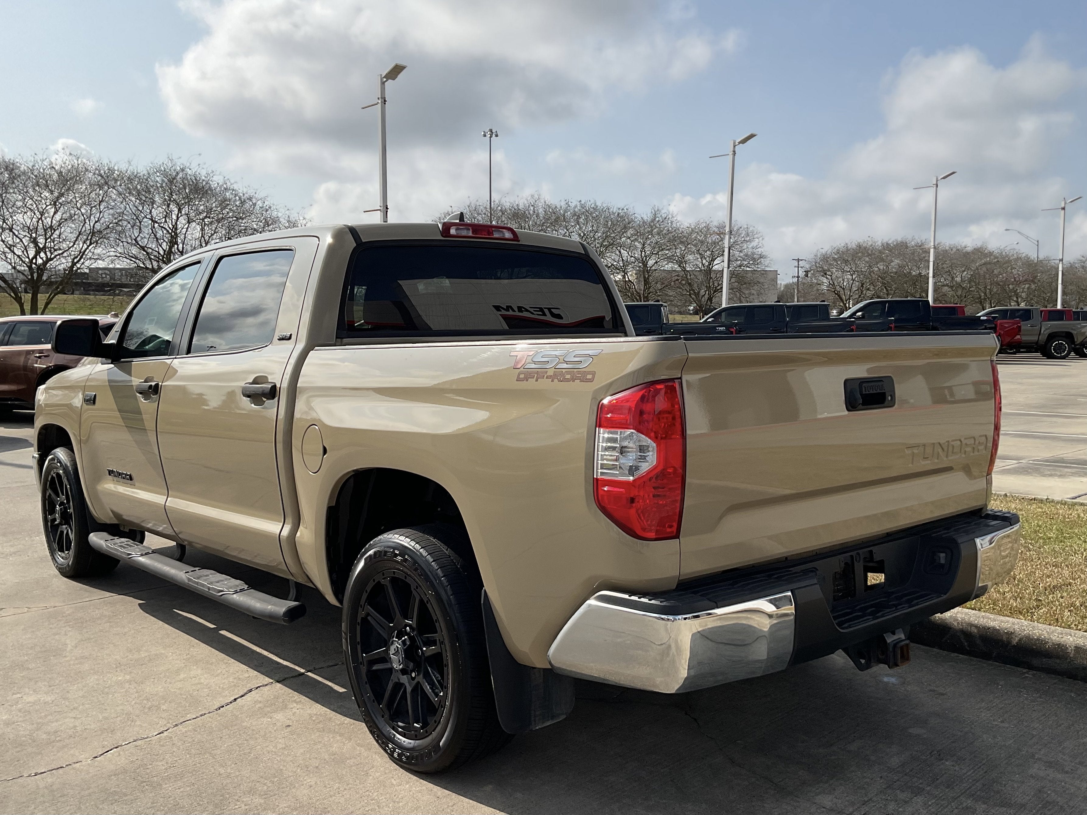 2020 Toyota TUNDRA 4X2 SR5