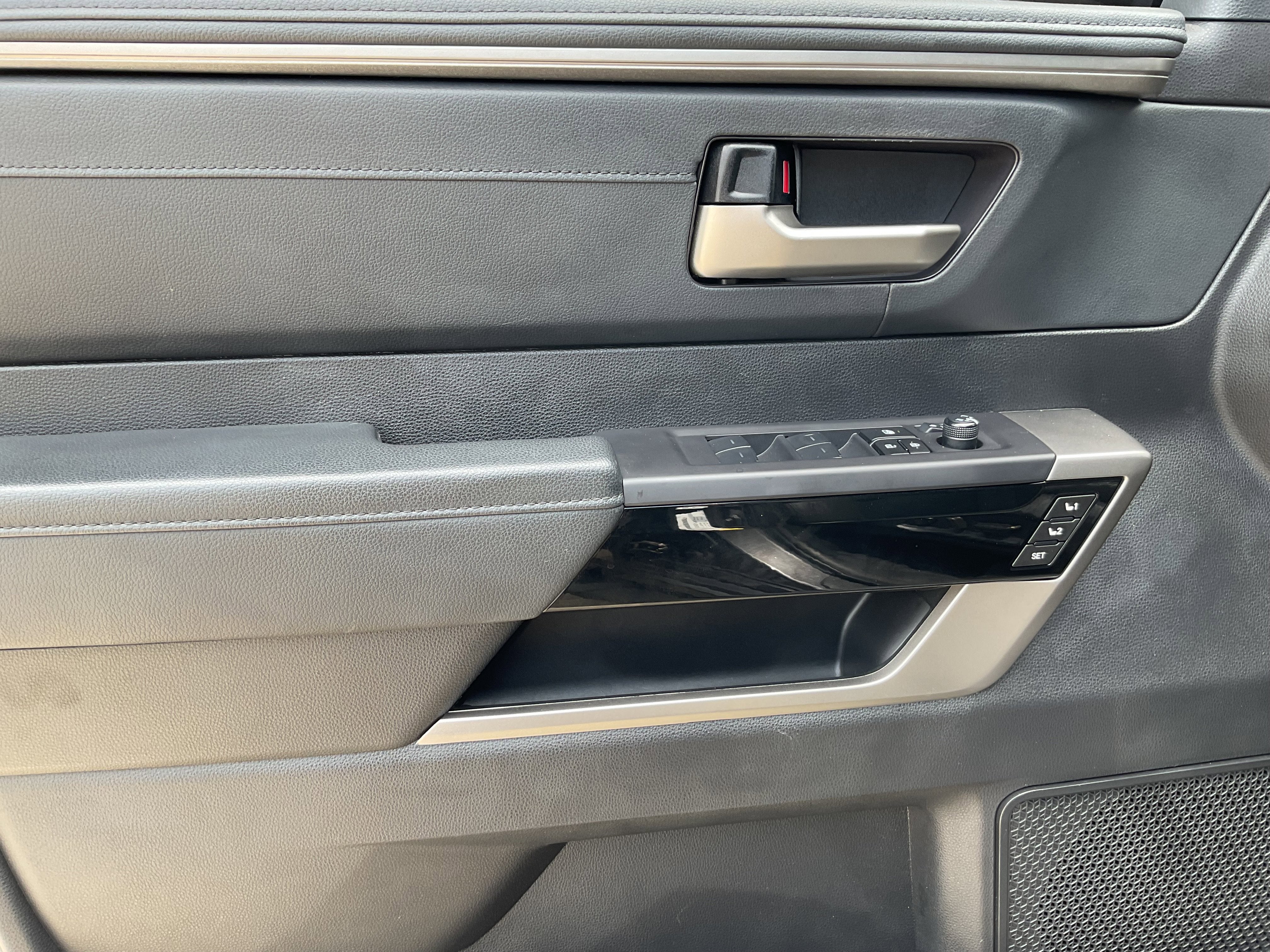 2023 Toyota TUNDRA 4X4 Limited