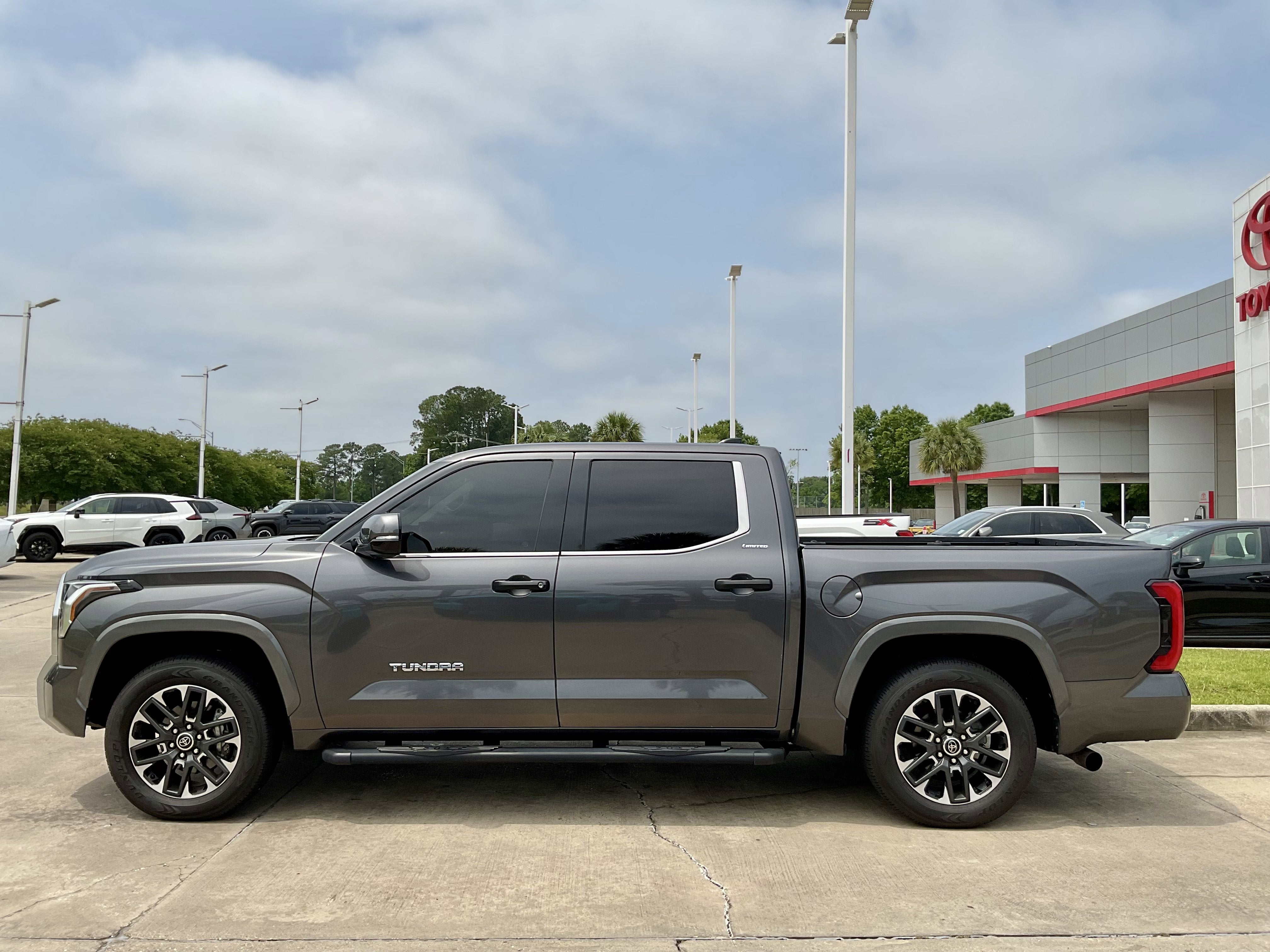 2023 Toyota TUNDRA 4X4 Limited