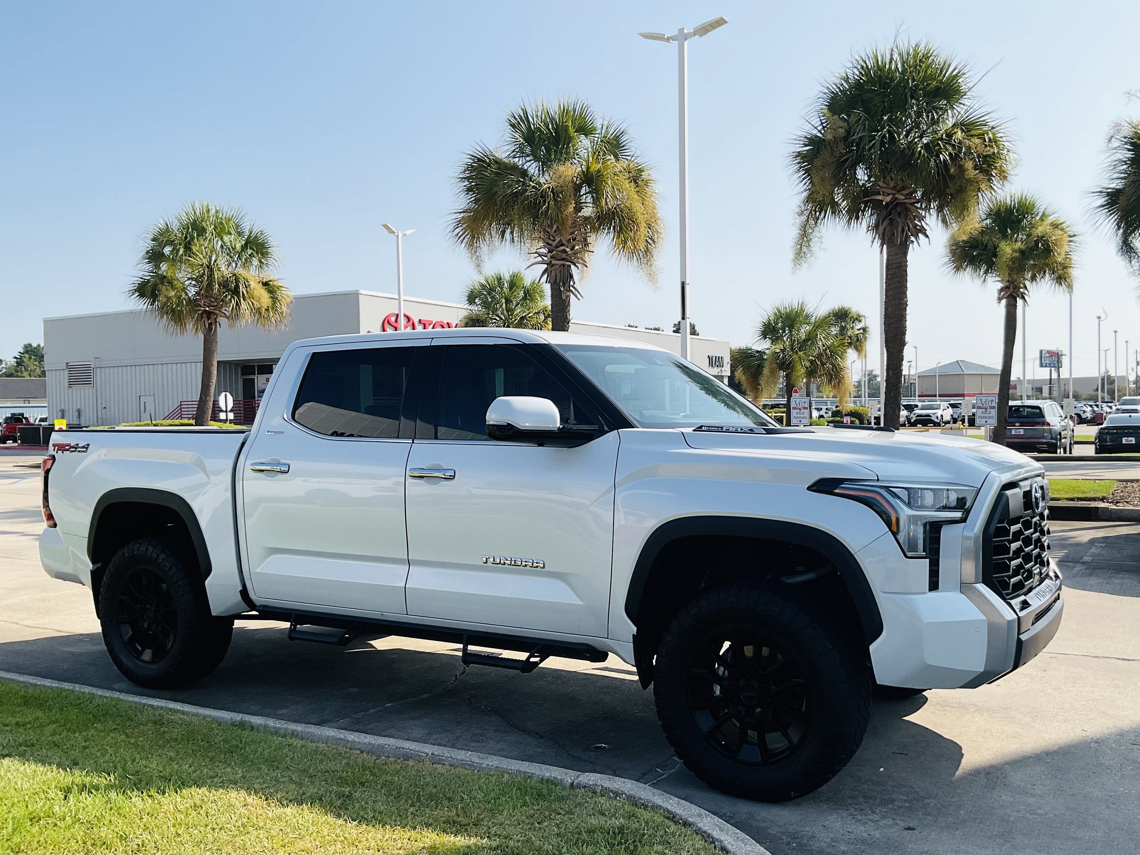 2023 Toyota Tundra i-FORCE MAX Limited Hybrid