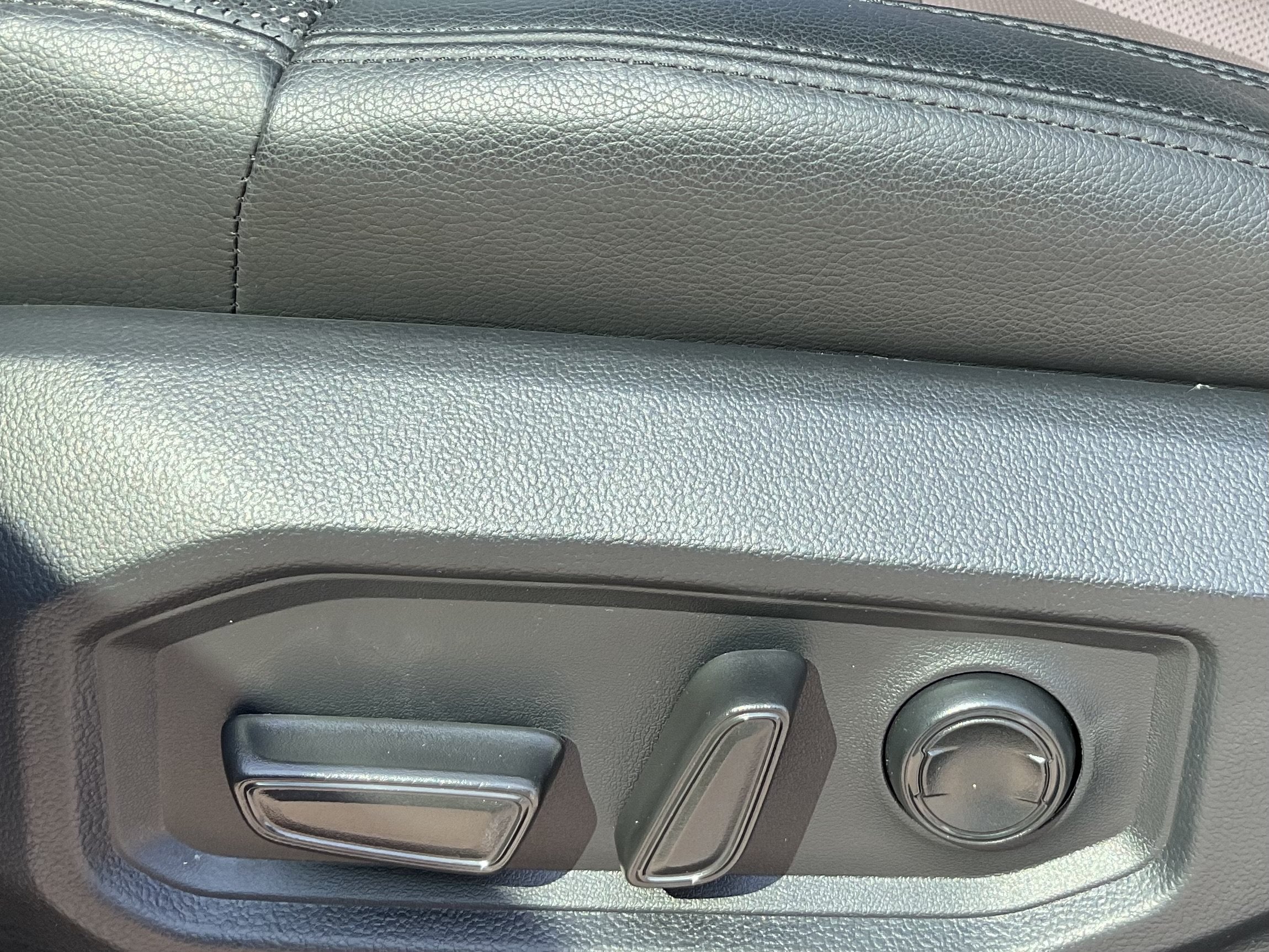 2023 Toyota Tundra i-FORCE MAX Limited Hybrid