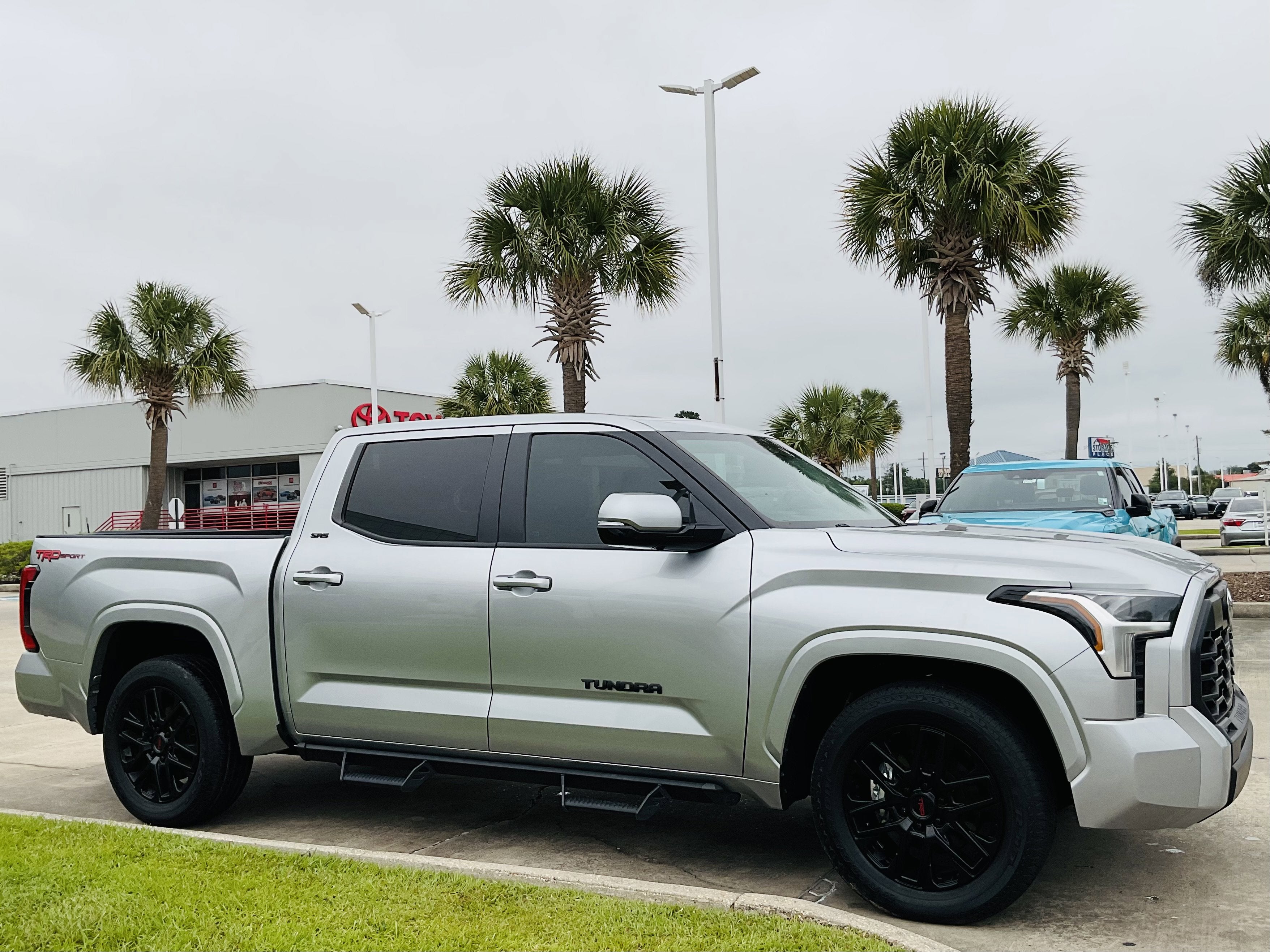 2024 Toyota TUNDRA 4X2 SR5