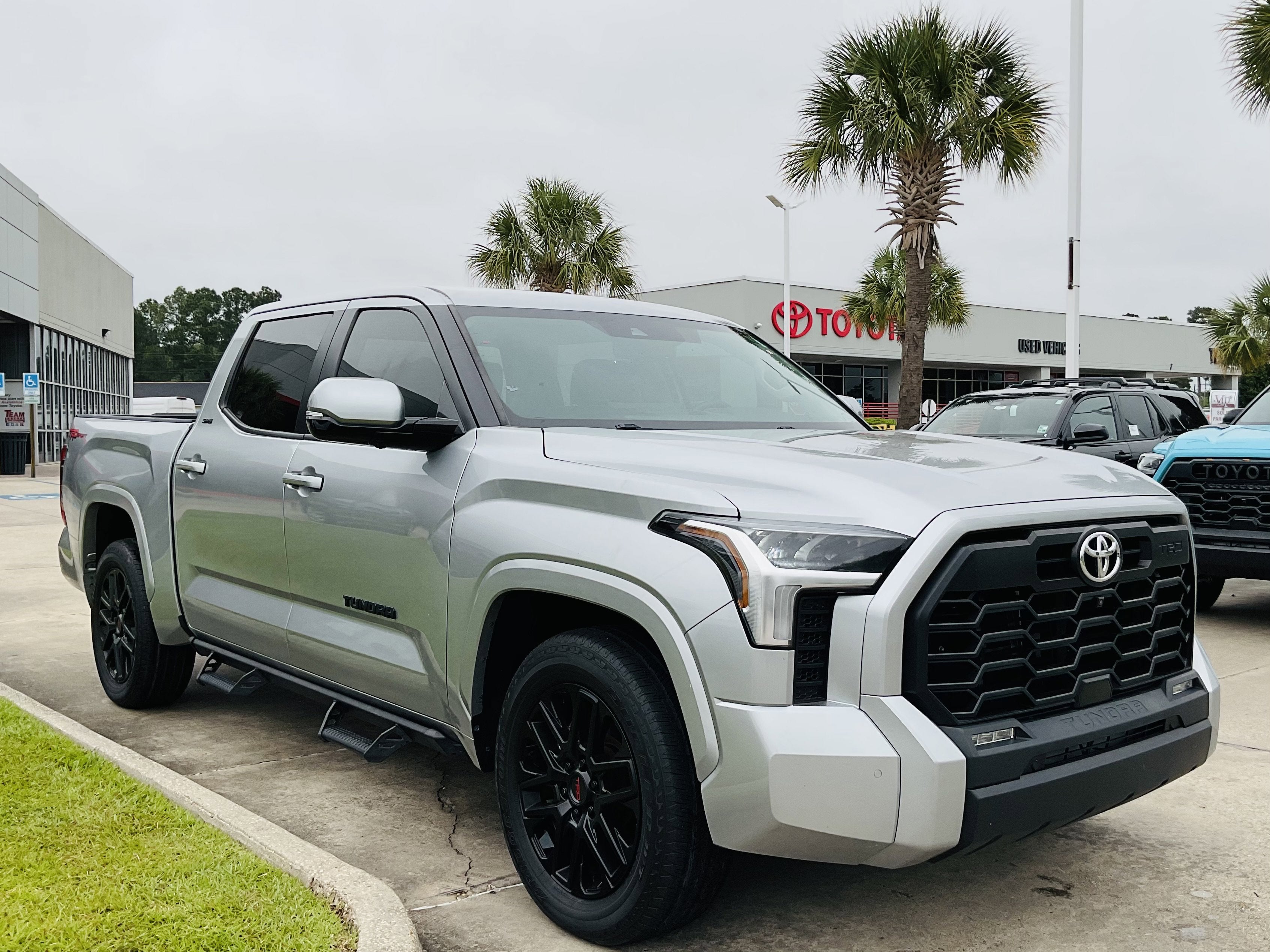 2024 Toyota TUNDRA 4X2 SR5