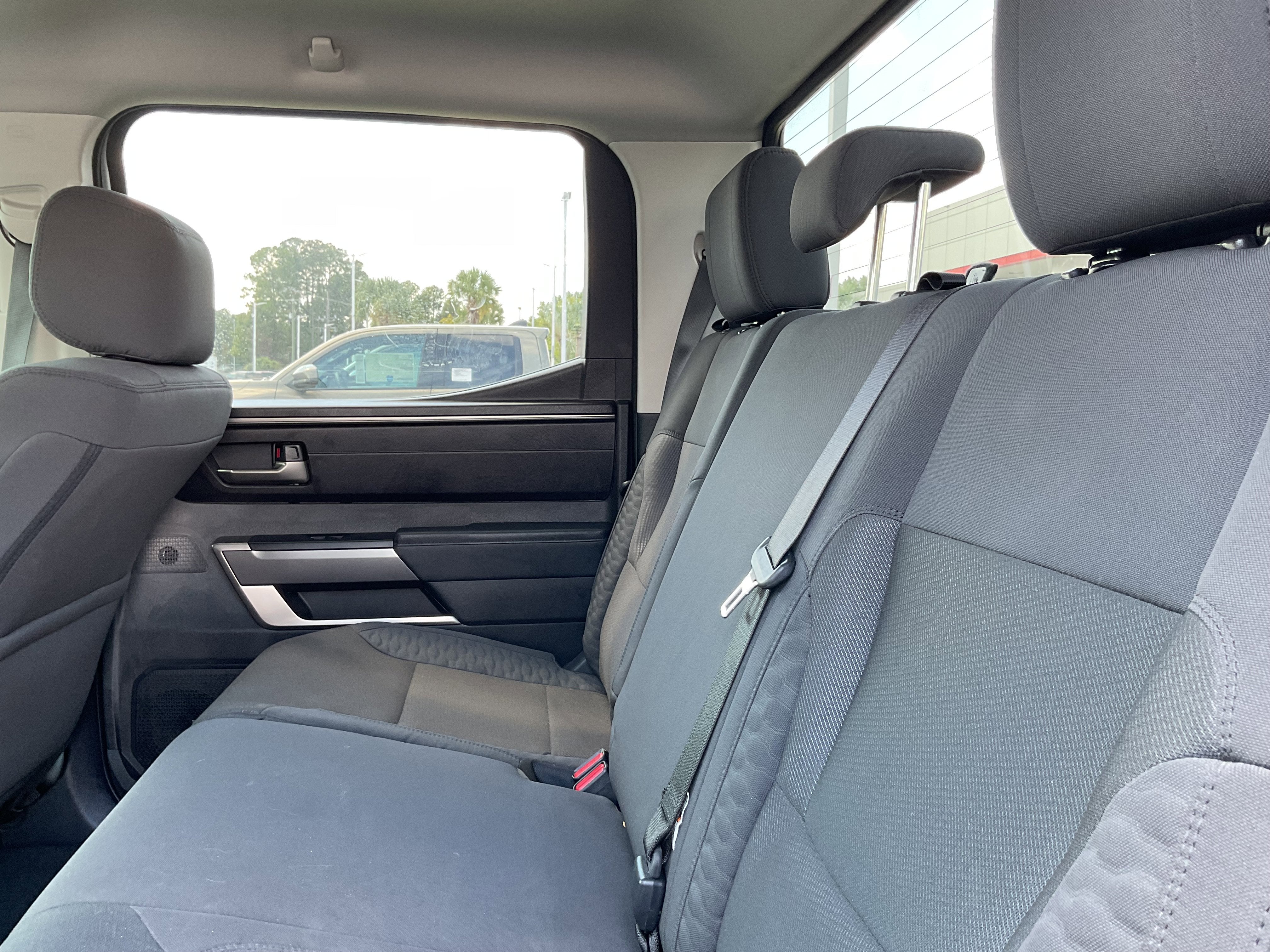 2024 Toyota TUNDRA 4X2 SR5