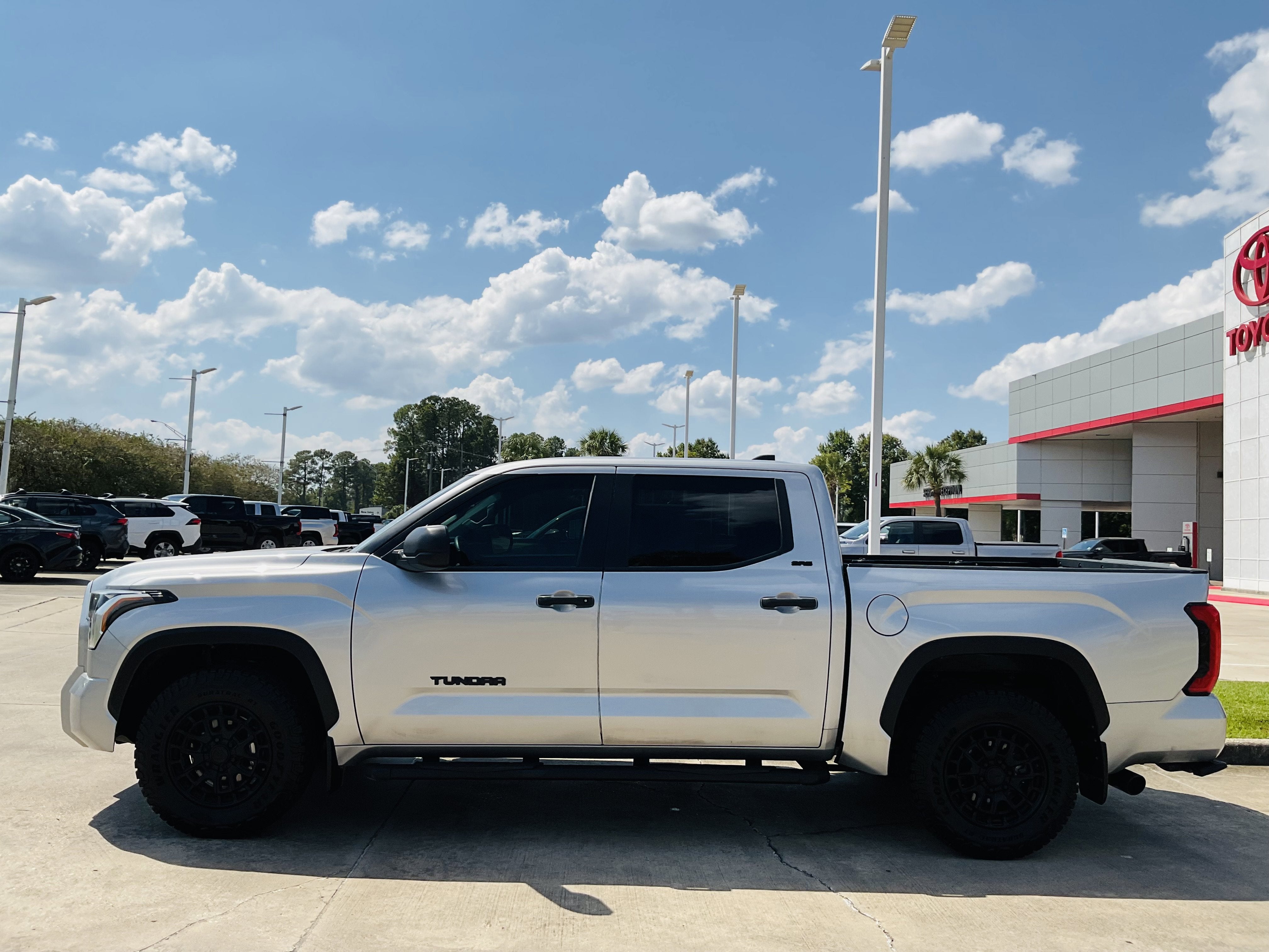 2024 Toyota TUNDRA 4X2 SR5