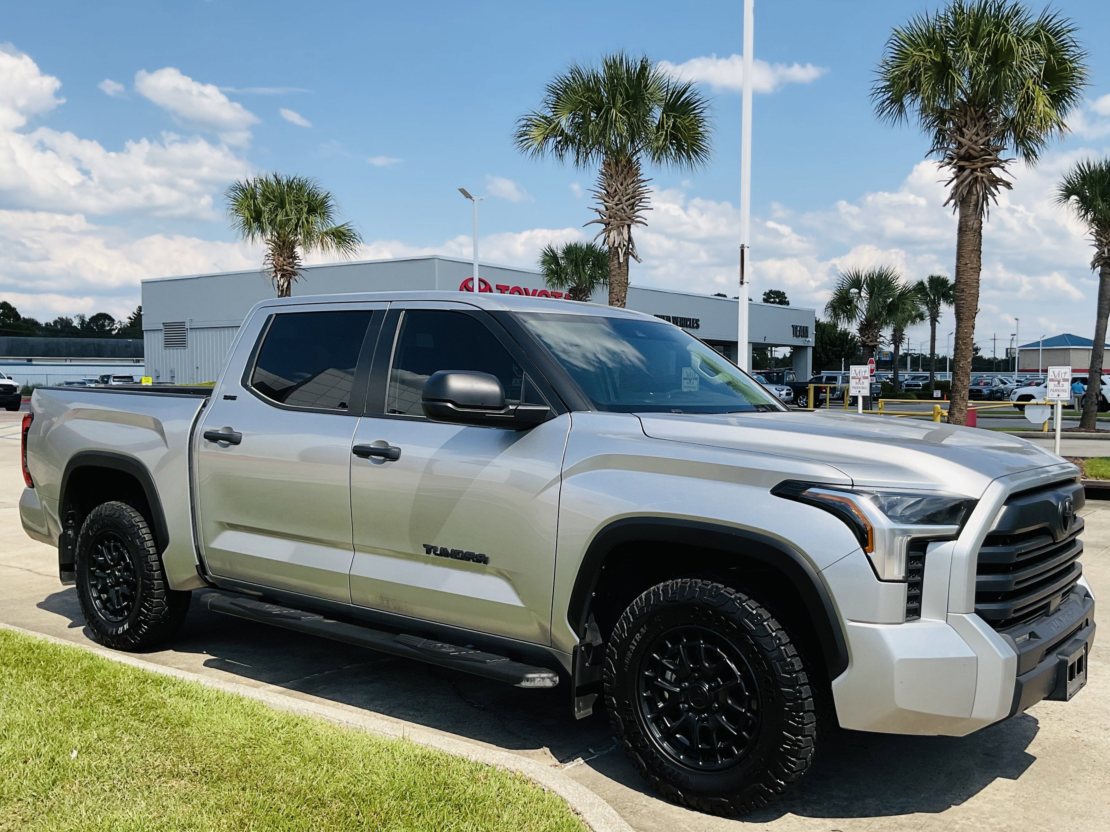 2024 Toyota TUNDRA 4X2 SR5