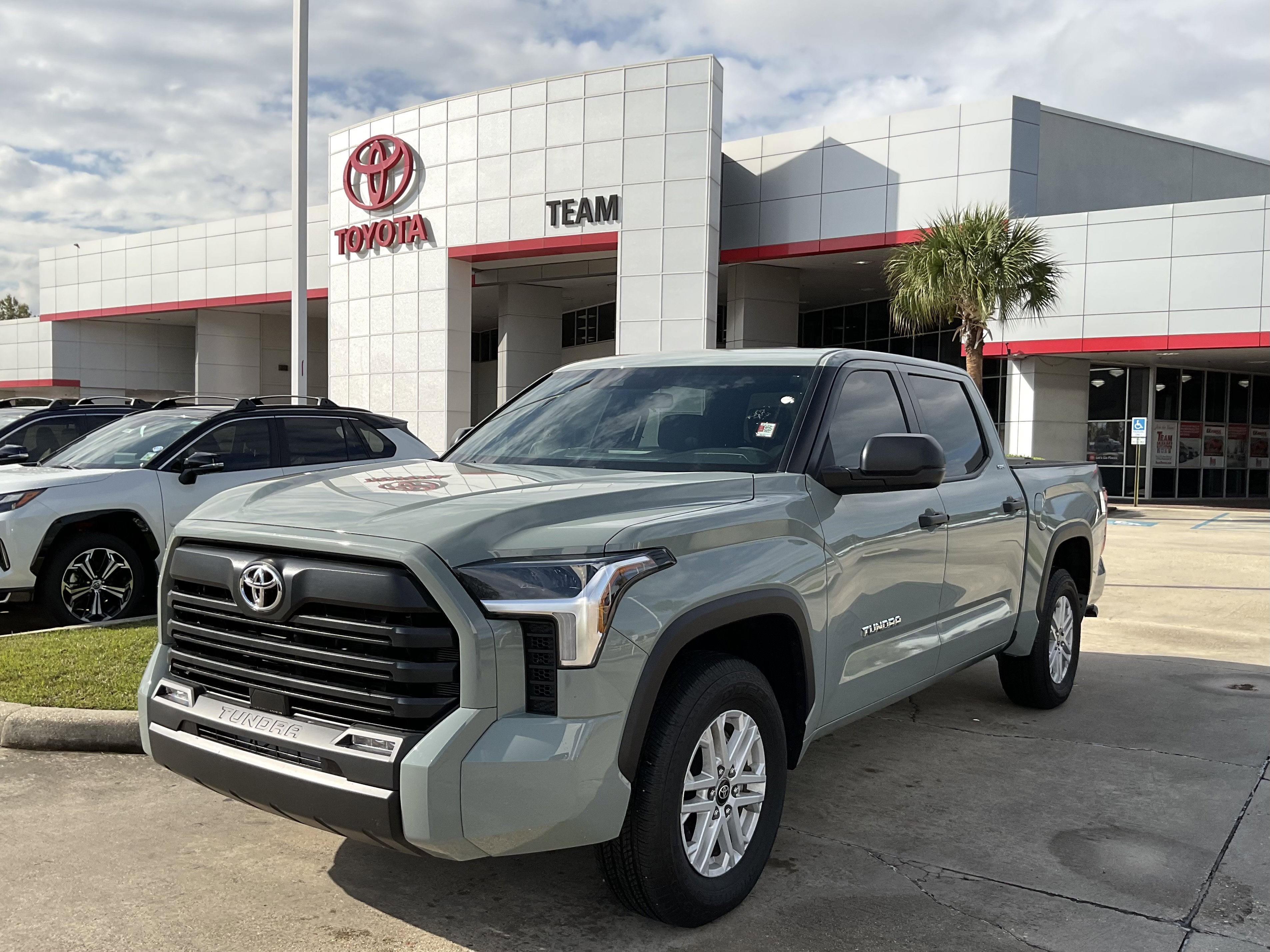 2025 Toyota TUNDRA 4X2 SR5