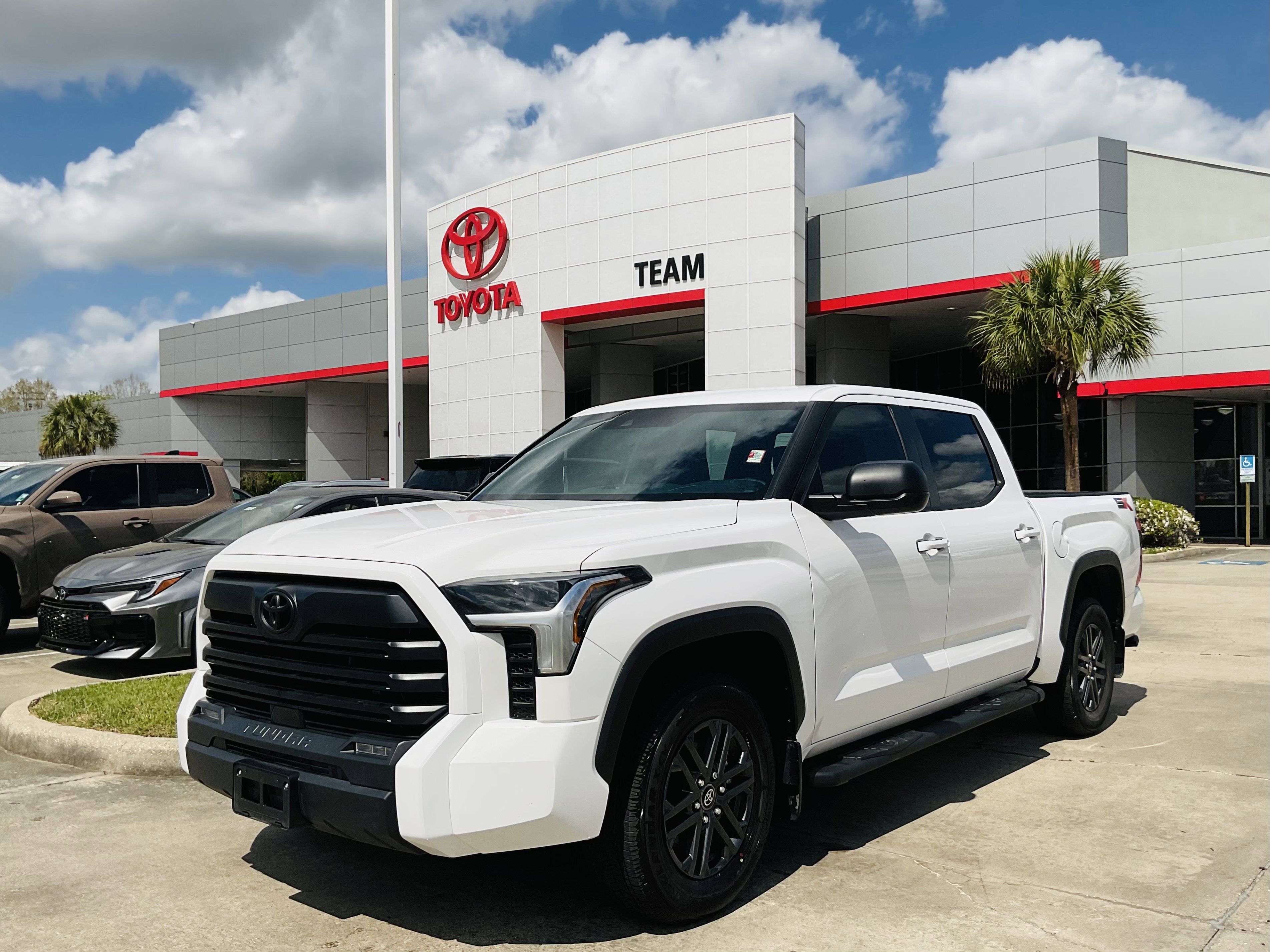 2025 Toyota TUNDRA 4X2 SR5
