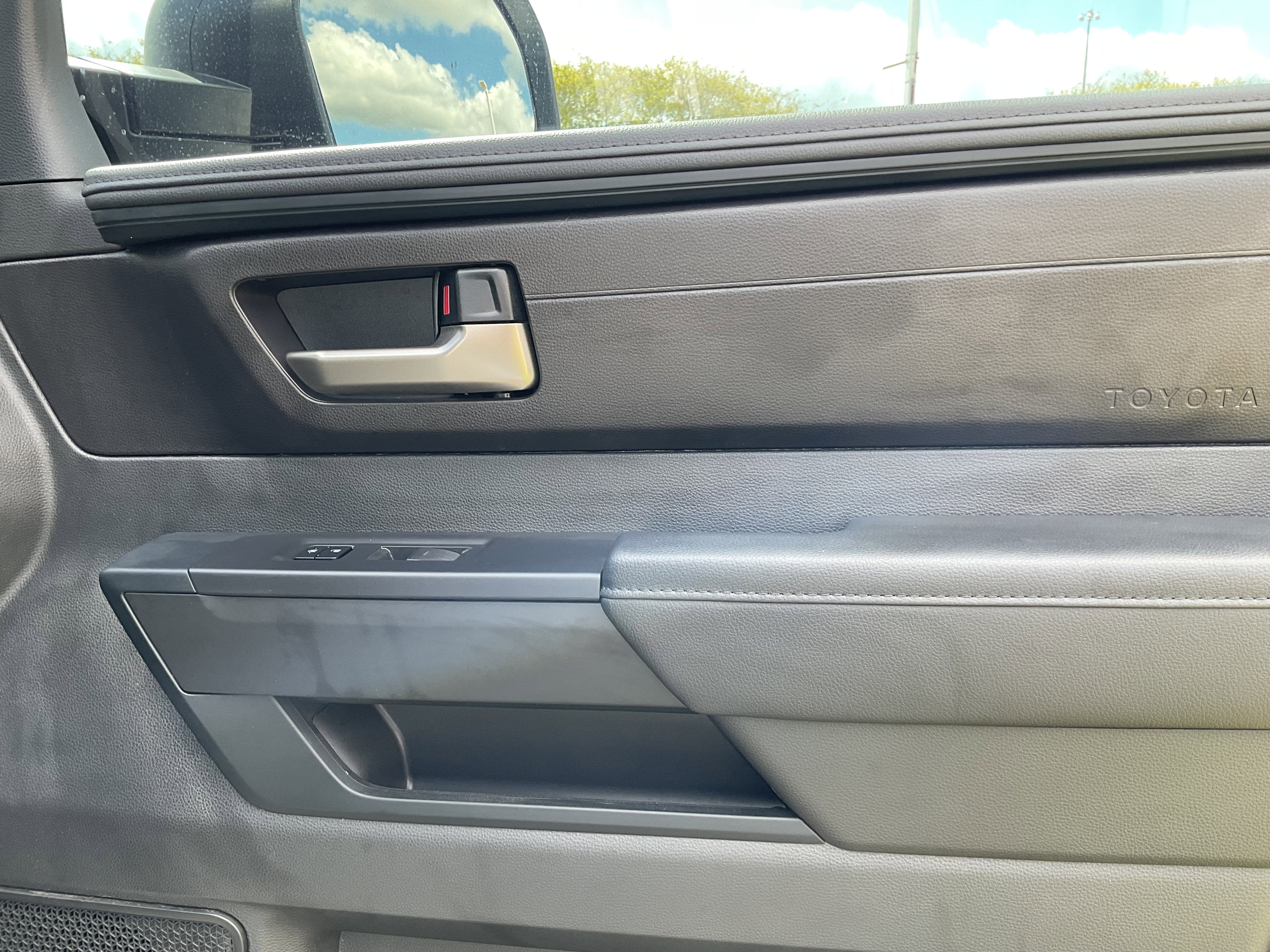 2025 Toyota TUNDRA 4X2 SR5