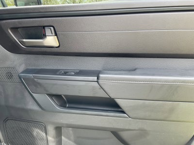 2025 Toyota TUNDRA 4X2 SR5