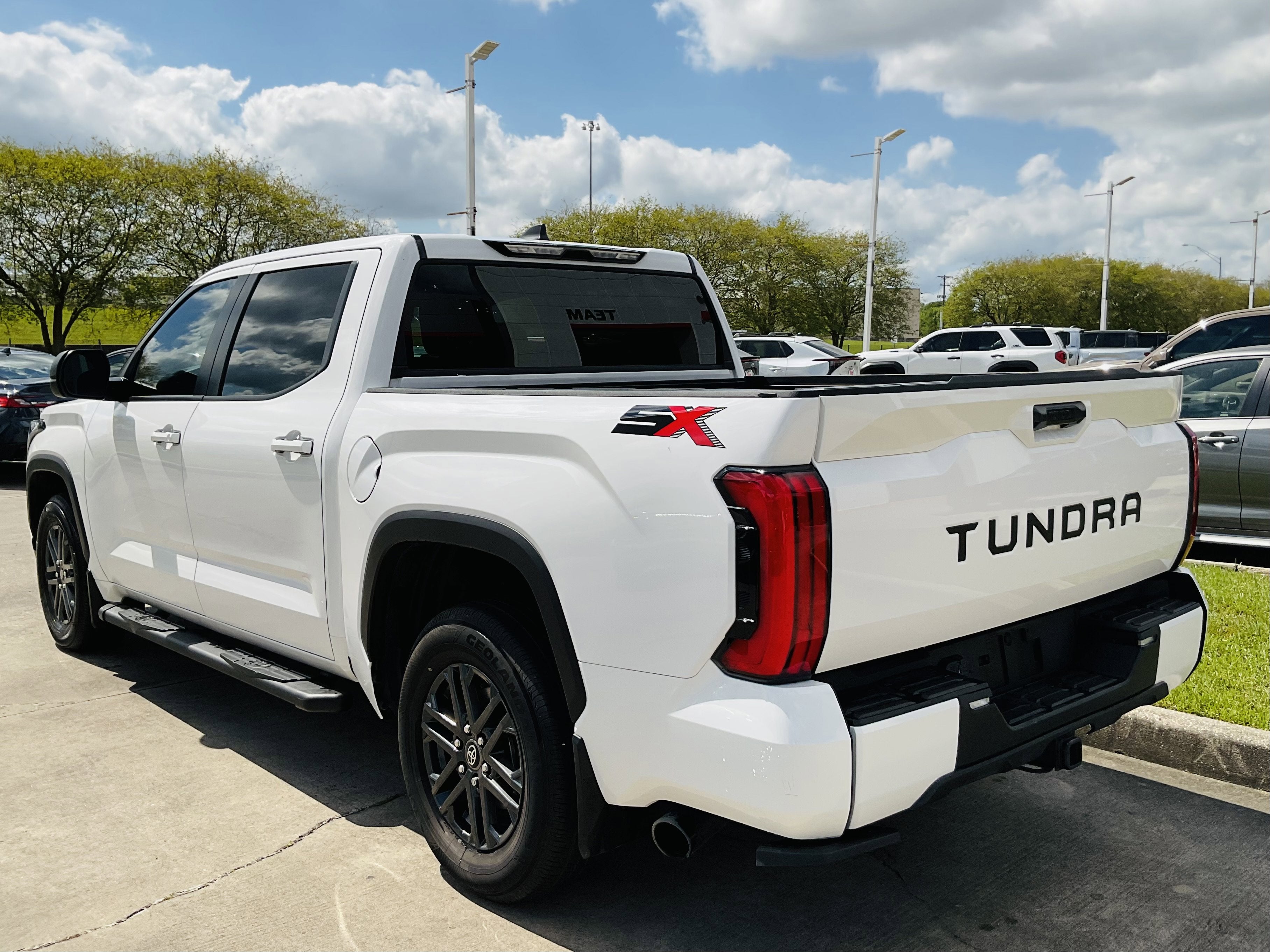 2025 Toyota TUNDRA 4X2 SR5