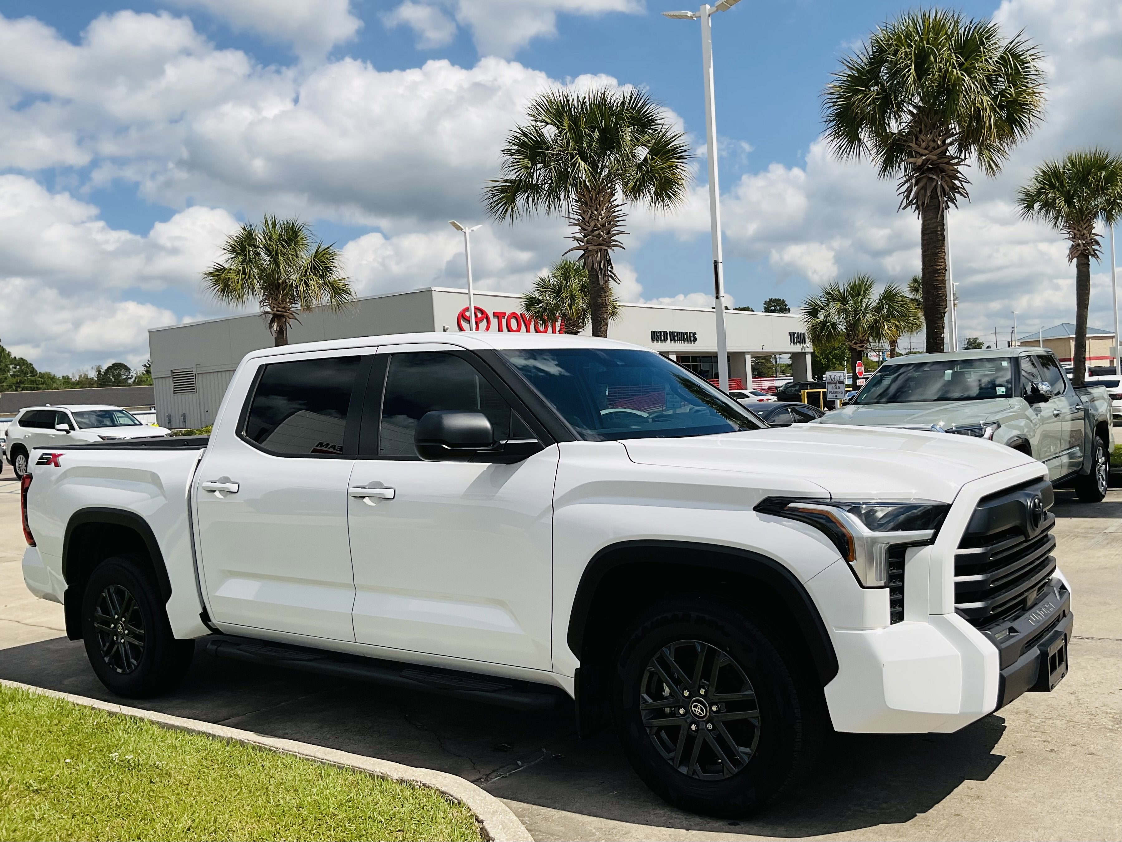 2025 Toyota TUNDRA 4X2 SR5