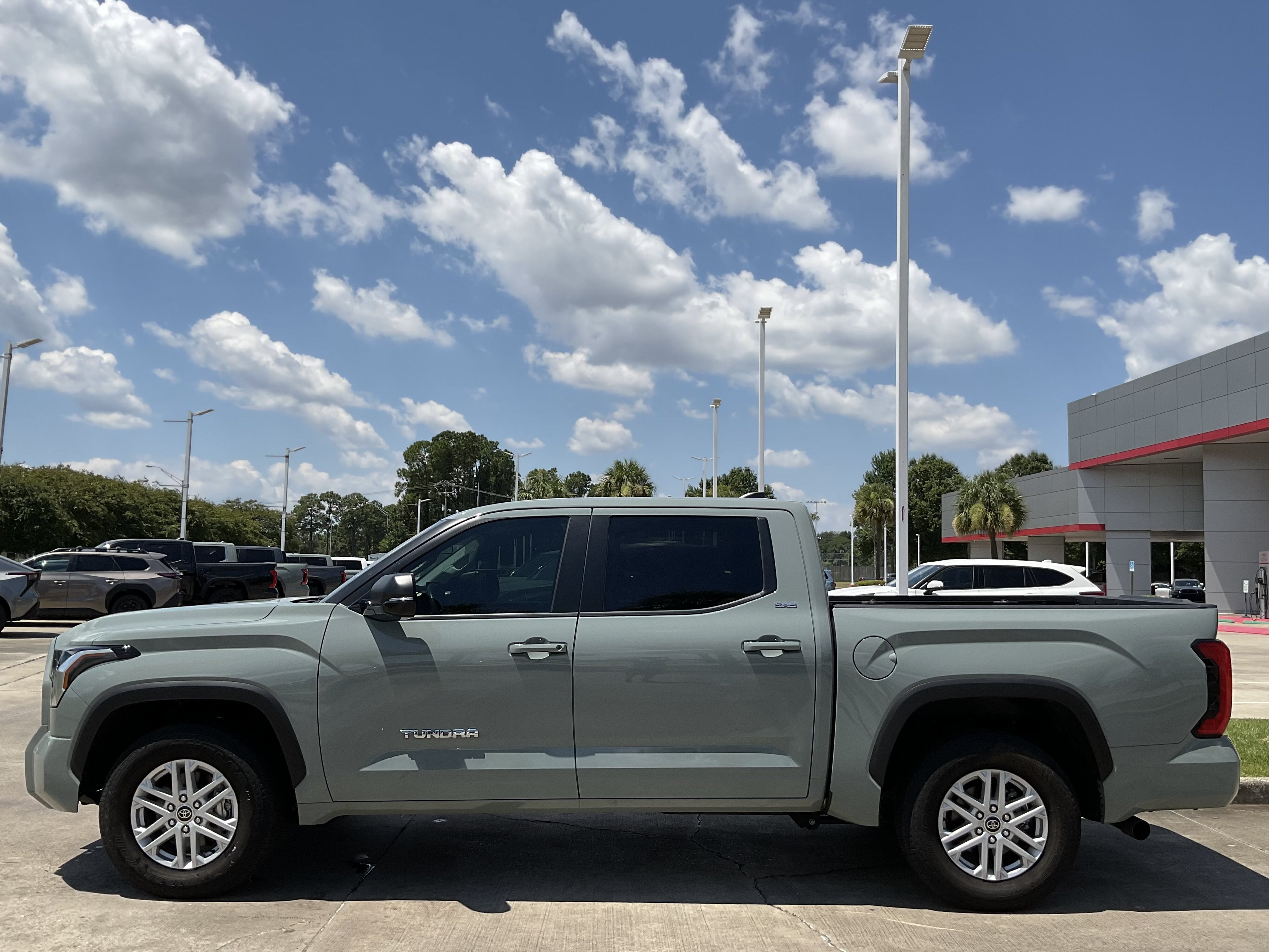 2024 Toyota Tundra SR5