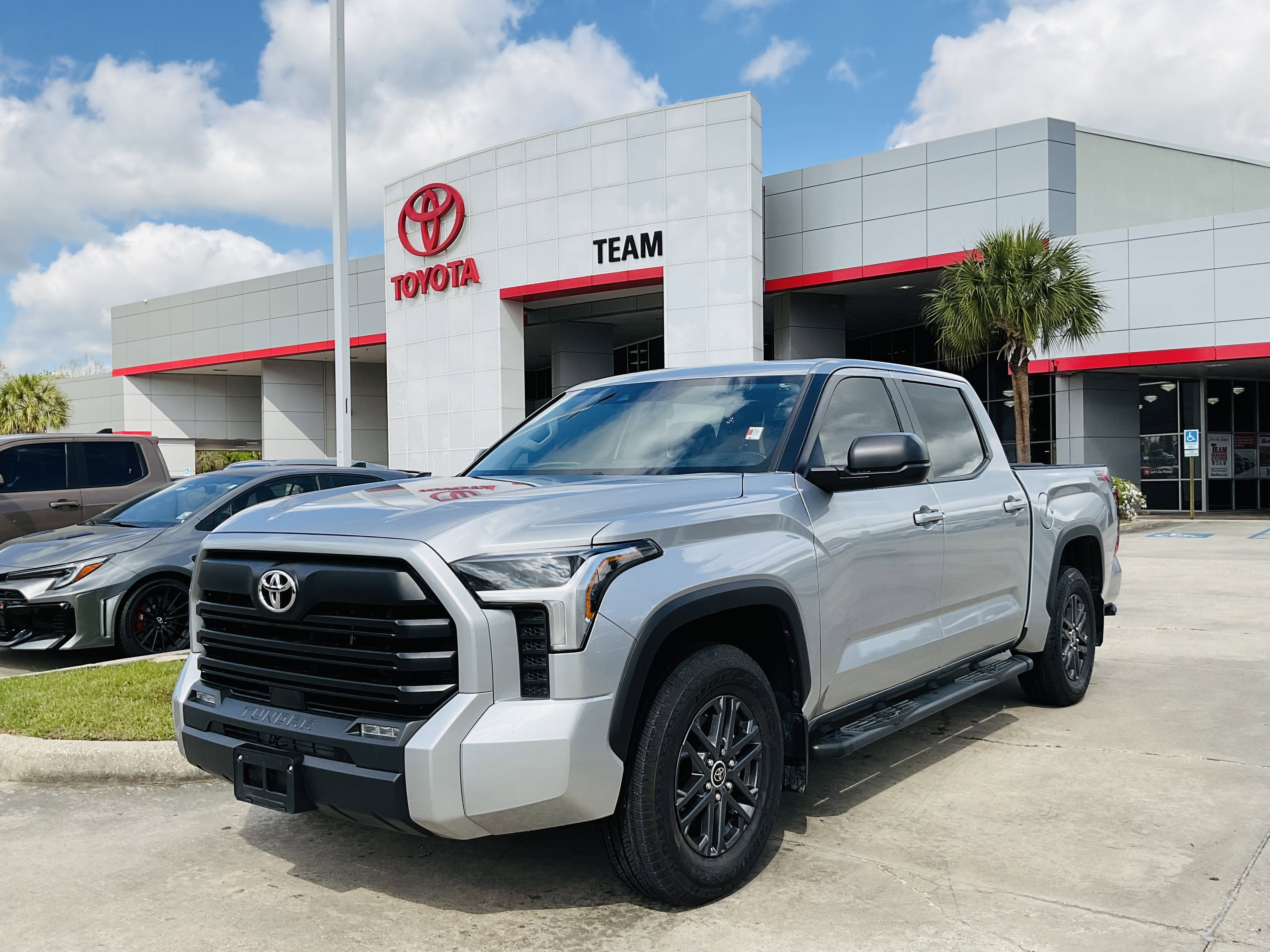 2024 Toyota TUNDRA 4X2 SR5